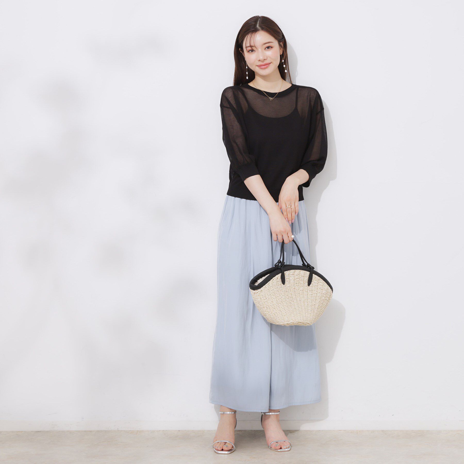 Couture broach「【前後2WAY・二の腕カバー】ダブルパール調釦5分袖シアーカーディガントップス」|カーディガン|