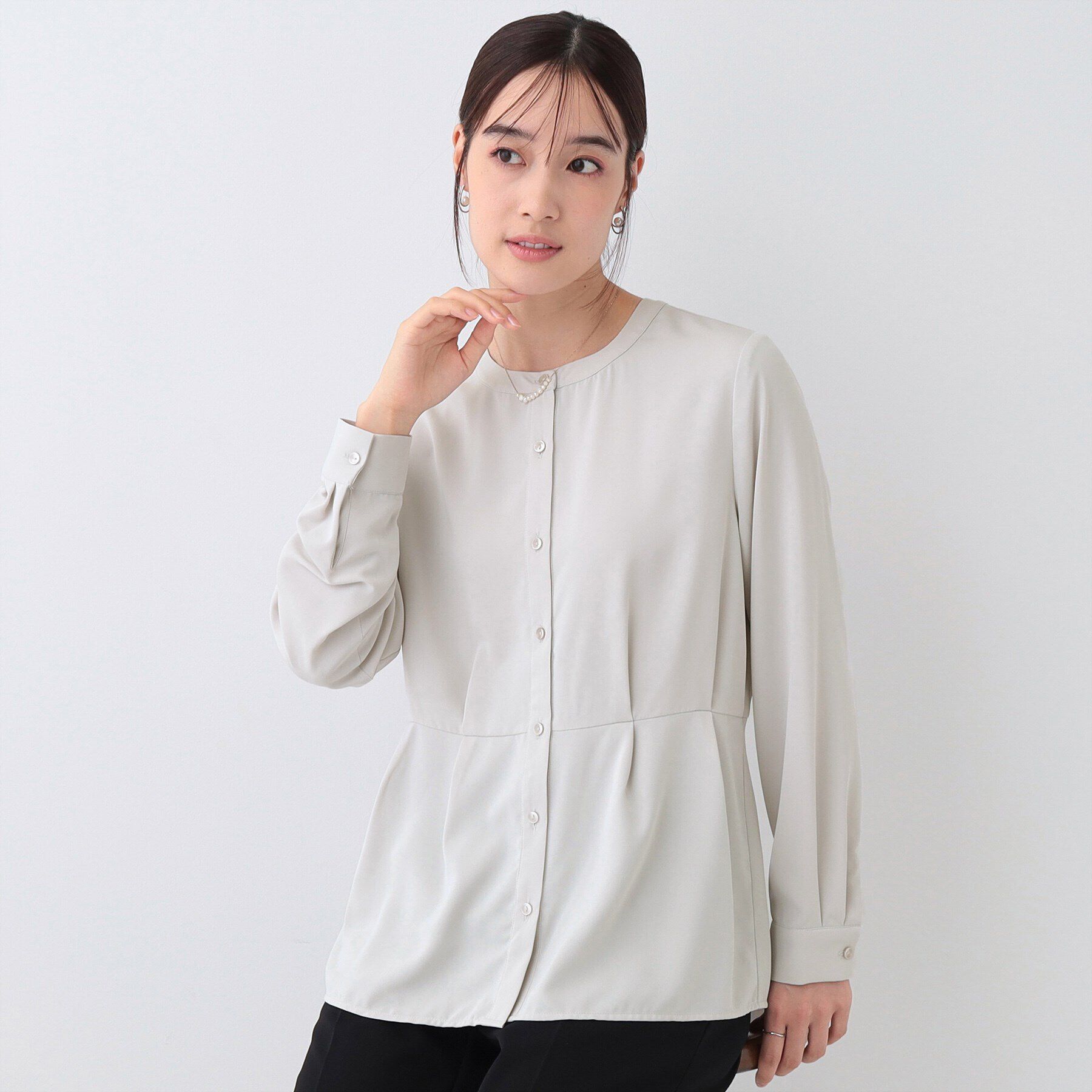 SHOO･LA･RUE「【S-3L】さらり軽やか インせず決まる ペプラムブラウス」|シャツ・ブラウス|ライトグレー(011
