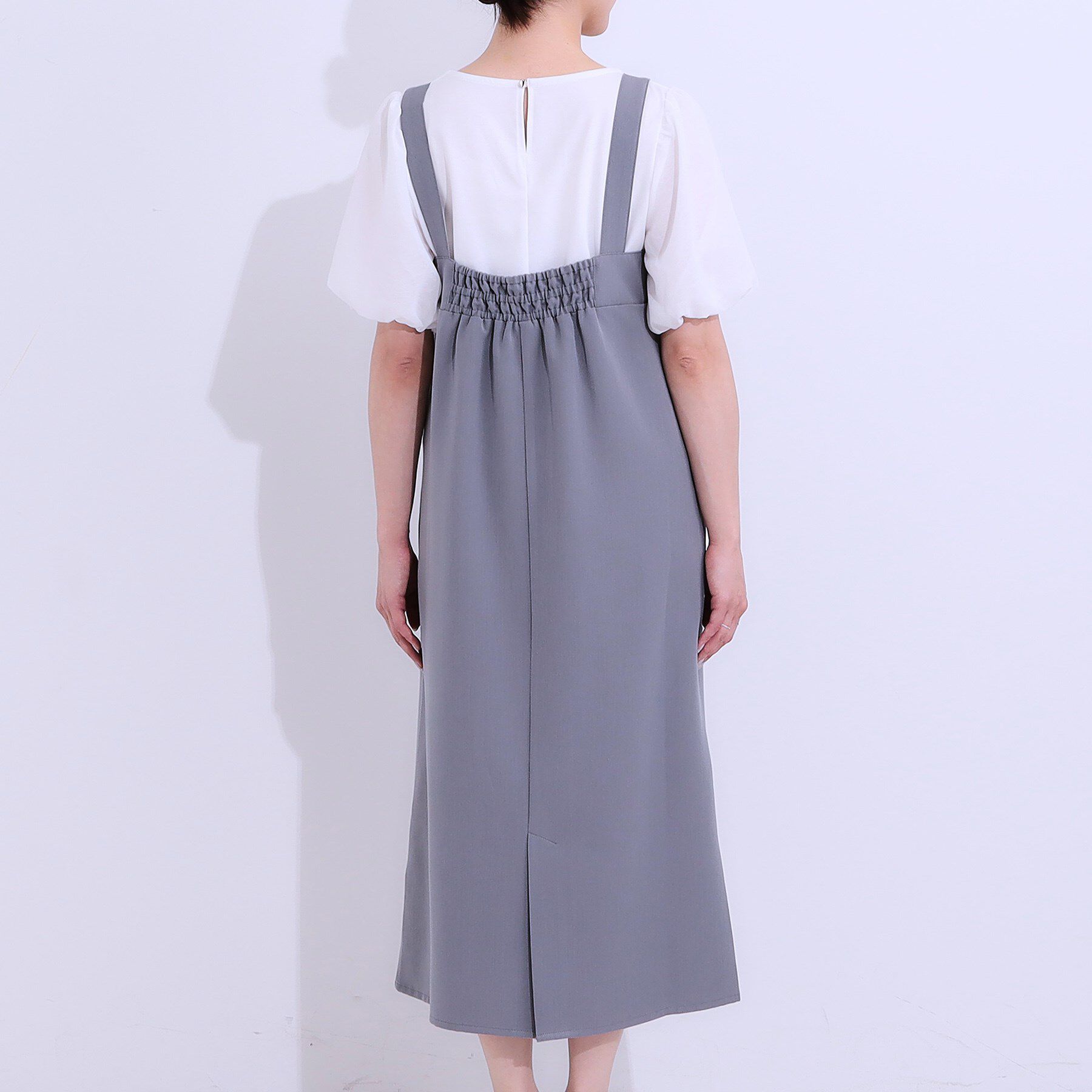 SHOO･LA･RUE「【S-LL/肩紐調整可能】Iラインシルエットですっきりと タック切替ジャンドレ」|ワンピース|