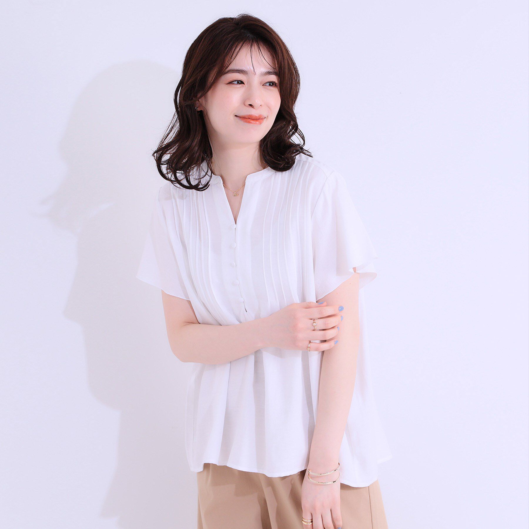 SHOO･LA･RUE「【洗える/S-LL】ふわりシルエットが涼しげ フロントボタンブラウス」|シャツ・ブラウス|