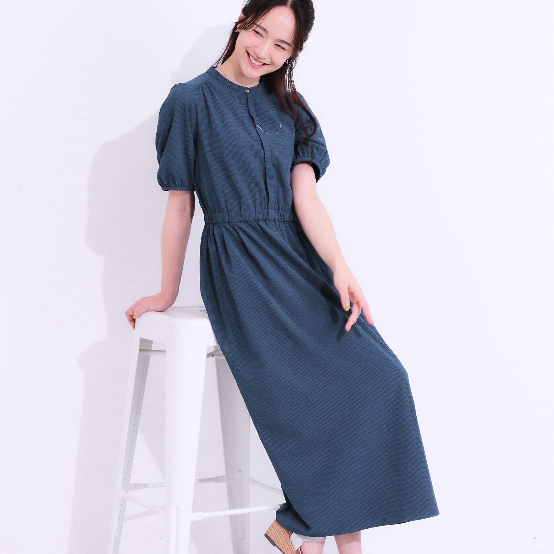 SHOO･LA･RUE「【洗える/S-LL/ひんやり/UV】女性らしさ漂う サッカーワンピース」|ワンピース|ブルー(093)