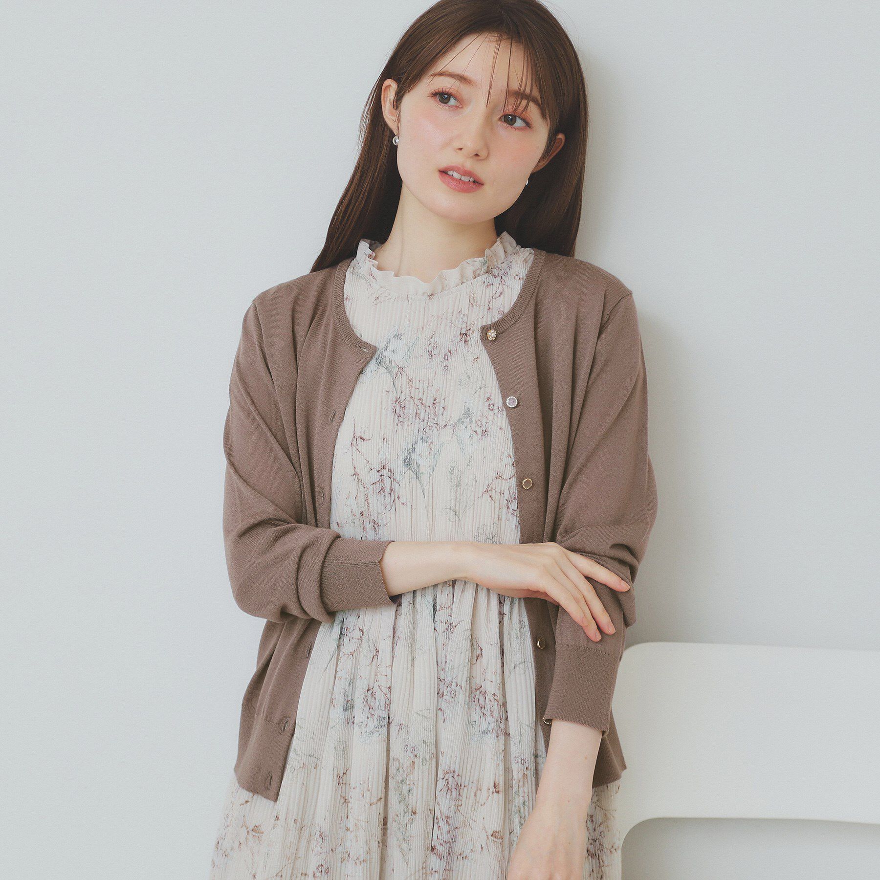 index「《7色展開／XS-LLサイズ》ビジューボタンニットカーディガン【洗濯機洗い可／抗ピル／接触冷感】」|カーディガン|