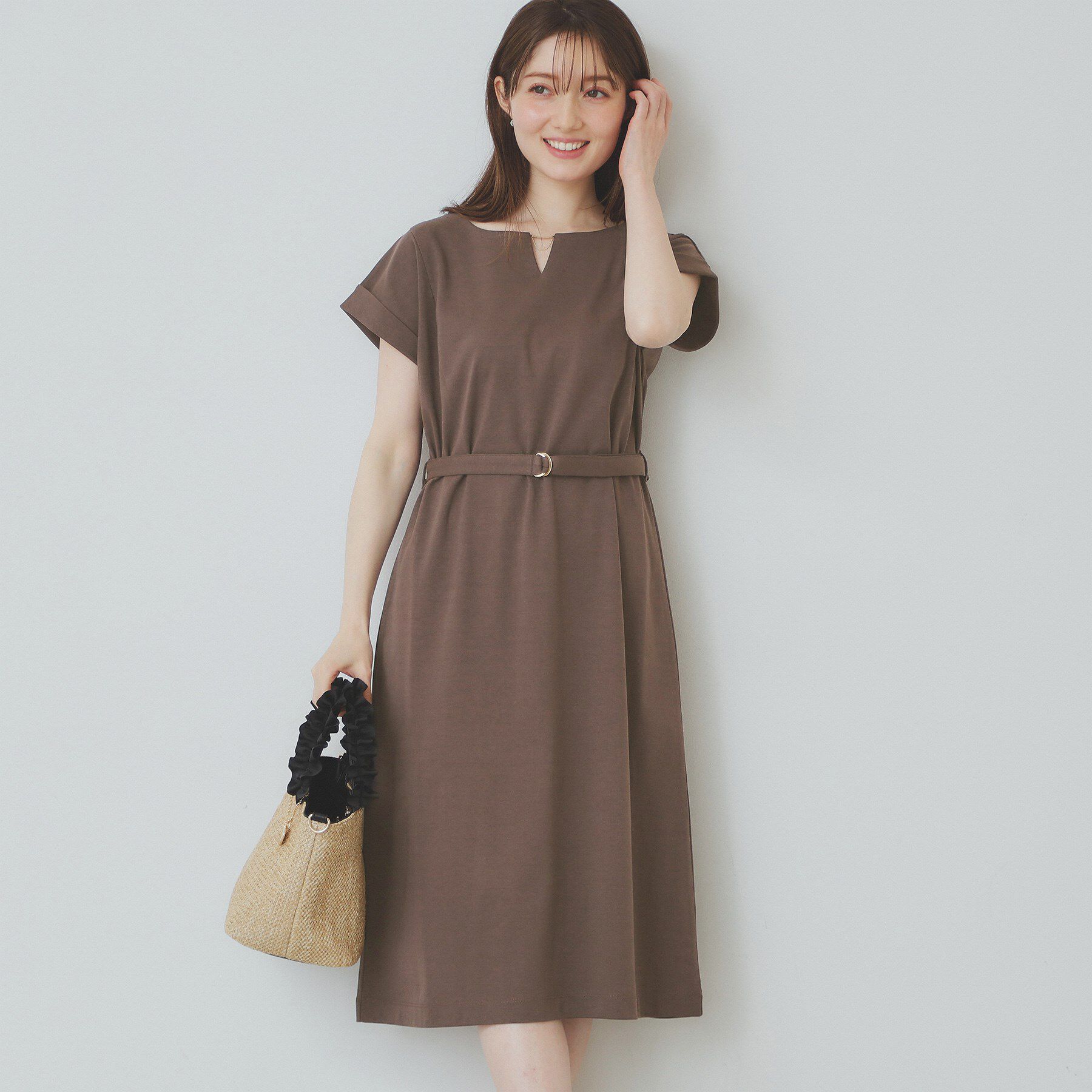 index「《5色展開／XS-3Lサイズ》Iラインシルエットワンピース【UV／接触冷感／洗濯機洗い可】」|ワンピース|ブラウン(844)