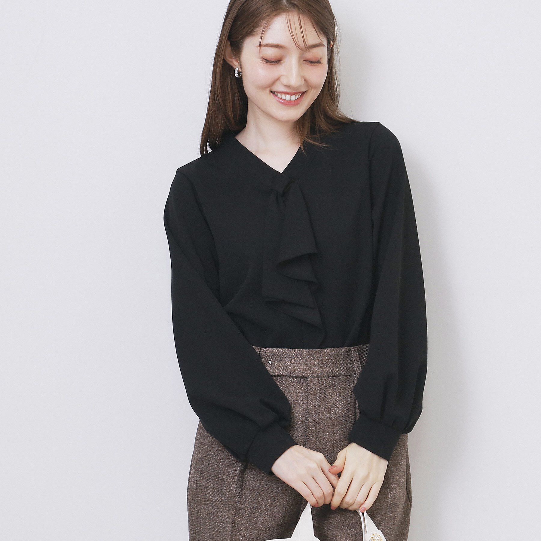 index「ボウタイフリルトップス【洗濯機OK／ストレッチ／イージーアイロン／防シワ】《S～3L》」|Tシャツ・カットソー|ブラック(819)