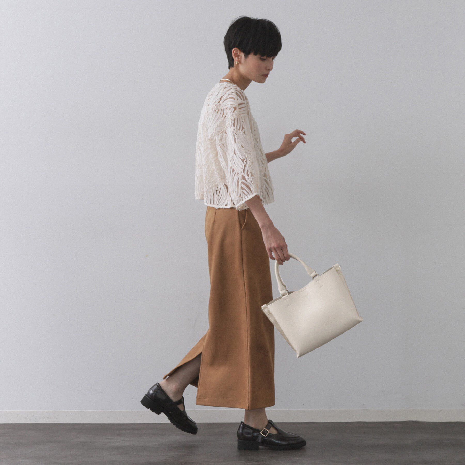 OPAQUE.CLIP「【2WAY／人間工学】ソフトシュリンク合皮ミドルサイズトートバッグ」|トートバッグ|
