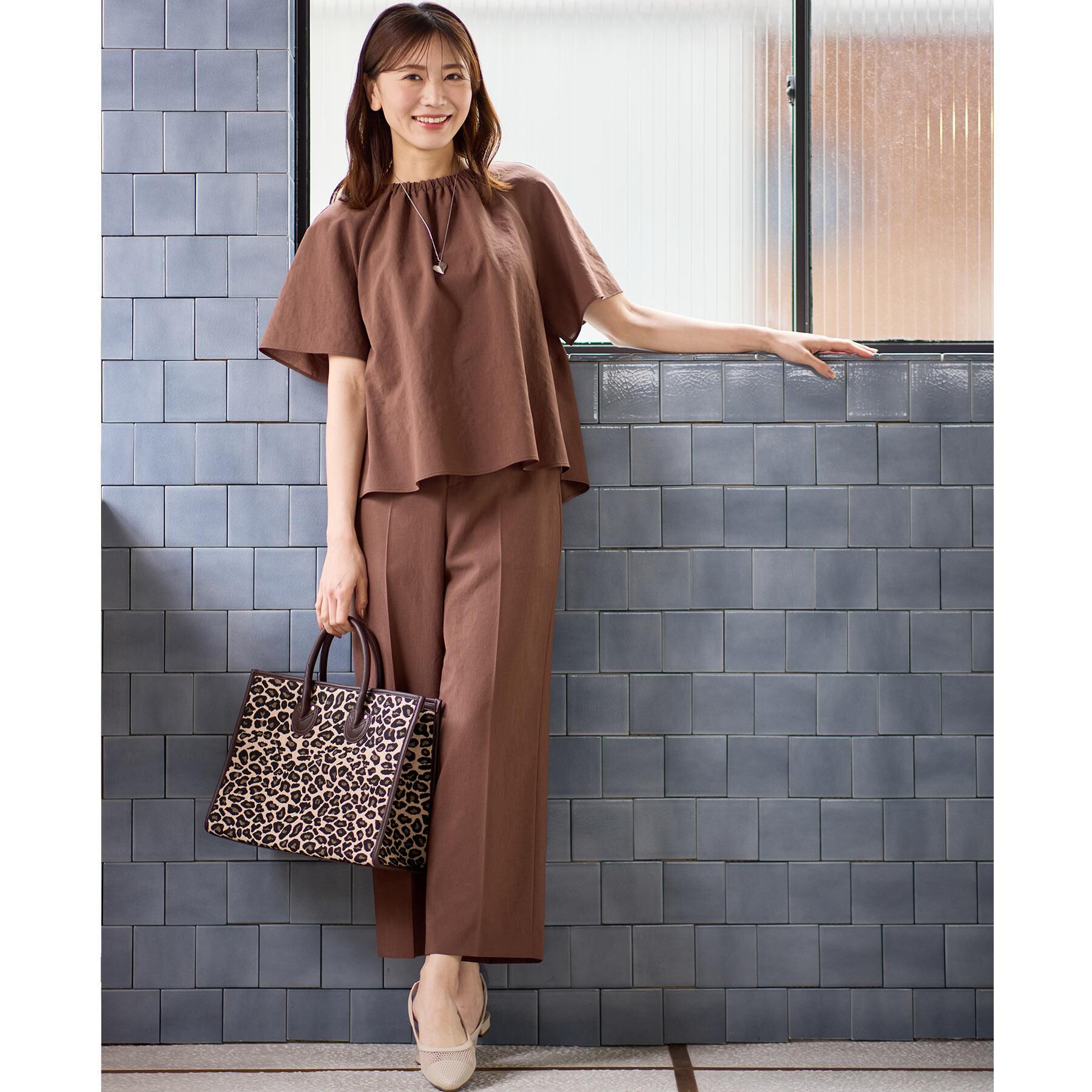 Reflect「【マシンウォッシュ可／セットアップ可／通勤におすすめ】ネックギャザータックブラウス」|シャツ・ブラウス|