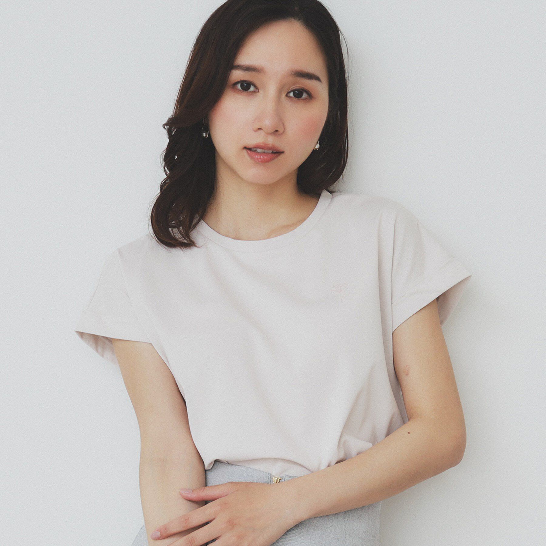 index「《6色展開／S-3Lサイズ》フラワー刺繍Tシャツ【汗ジミ防止／吸水速乾／接触冷感／UVケア／洗濯機洗」|Tシャツ・カットソー|