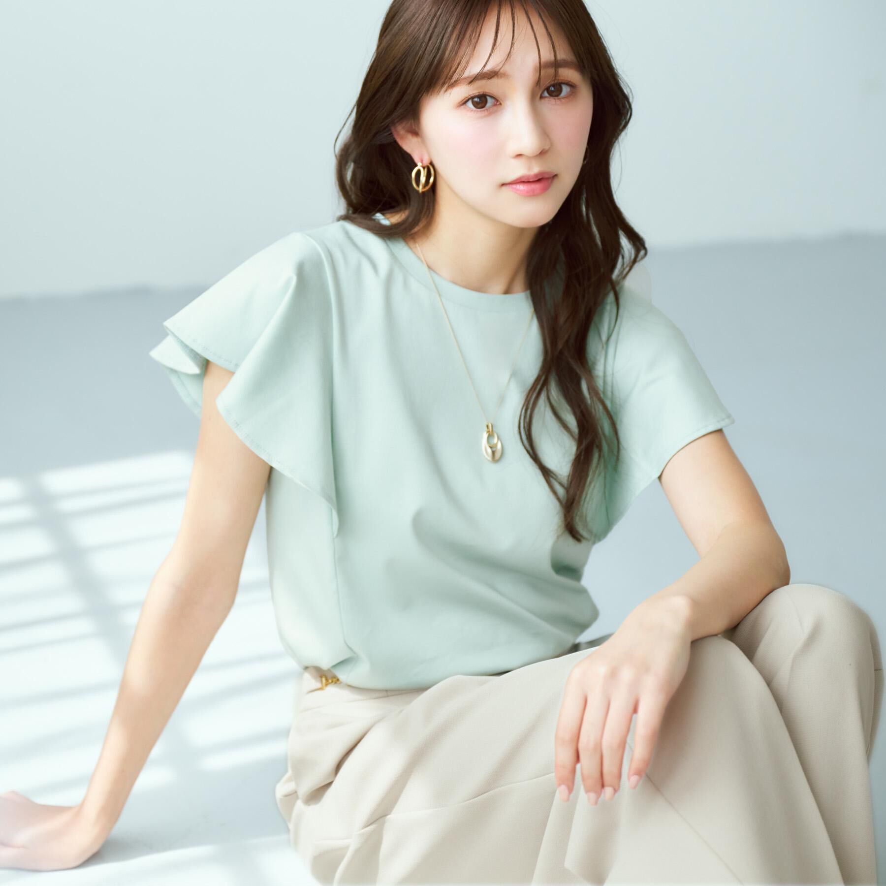 index「《美人百花掲載／XS-3Lサイズ》フレアスリーブバックシャントップス【接触冷感／UVケア／洗濯機洗い」|Tシャツ・カットソー|