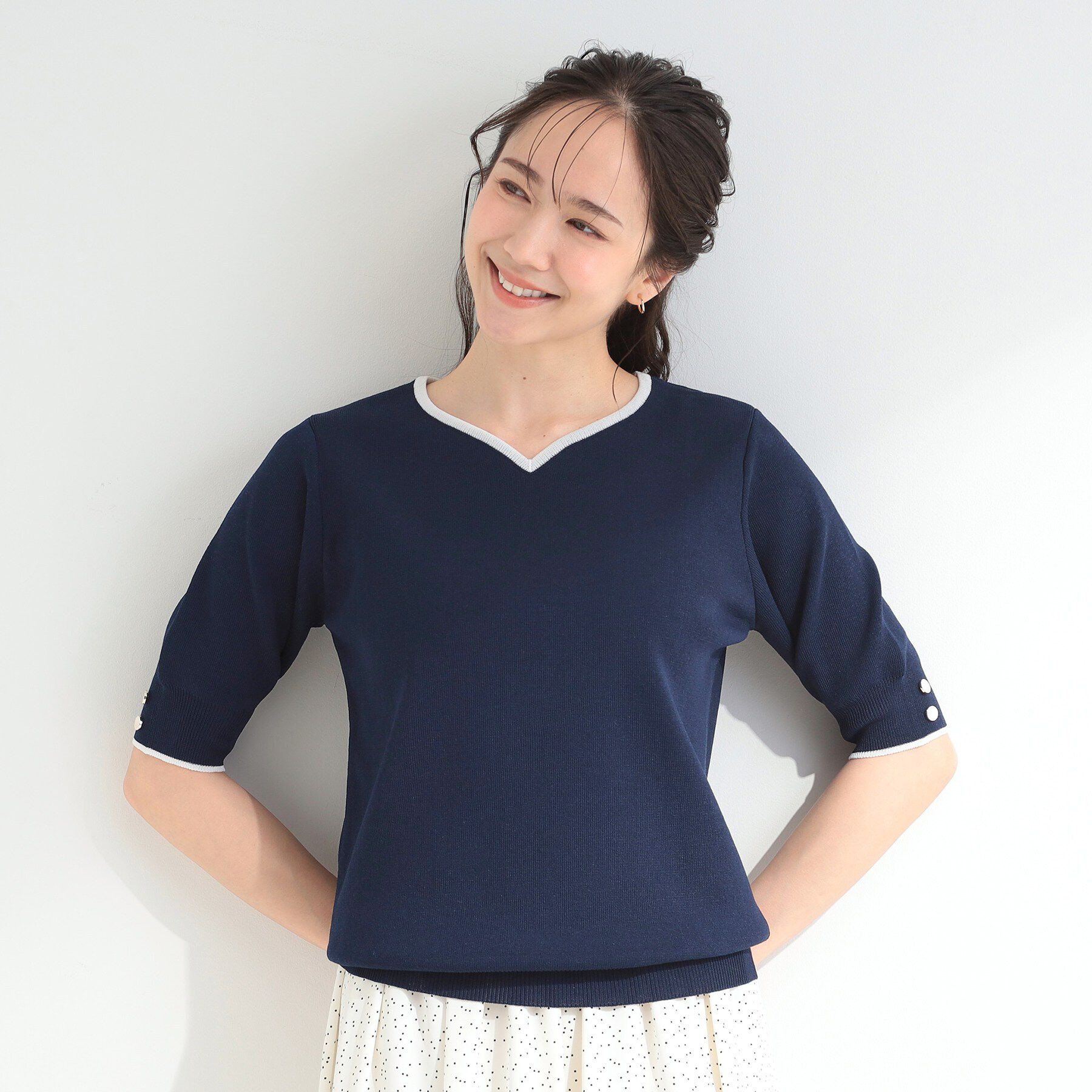 SHOO･LA･RUE「【S-LL/洗濯機可】バイカラーが目を引く 5分袖ハートネックニット」|ニット・セーター|