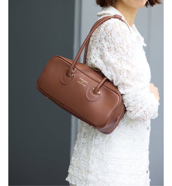 IENA「《WEB/一部店舗限定》YOUNG&OLSEN EMBOSSED LEATHER STUDENT S バッグ YO2601-GD005」|ボストンバッグ|ブラウン