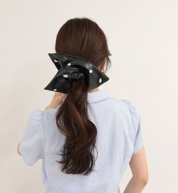 fredy emue「ビジュースクエアシュシュ」|ヘアゴム・シュシュ|