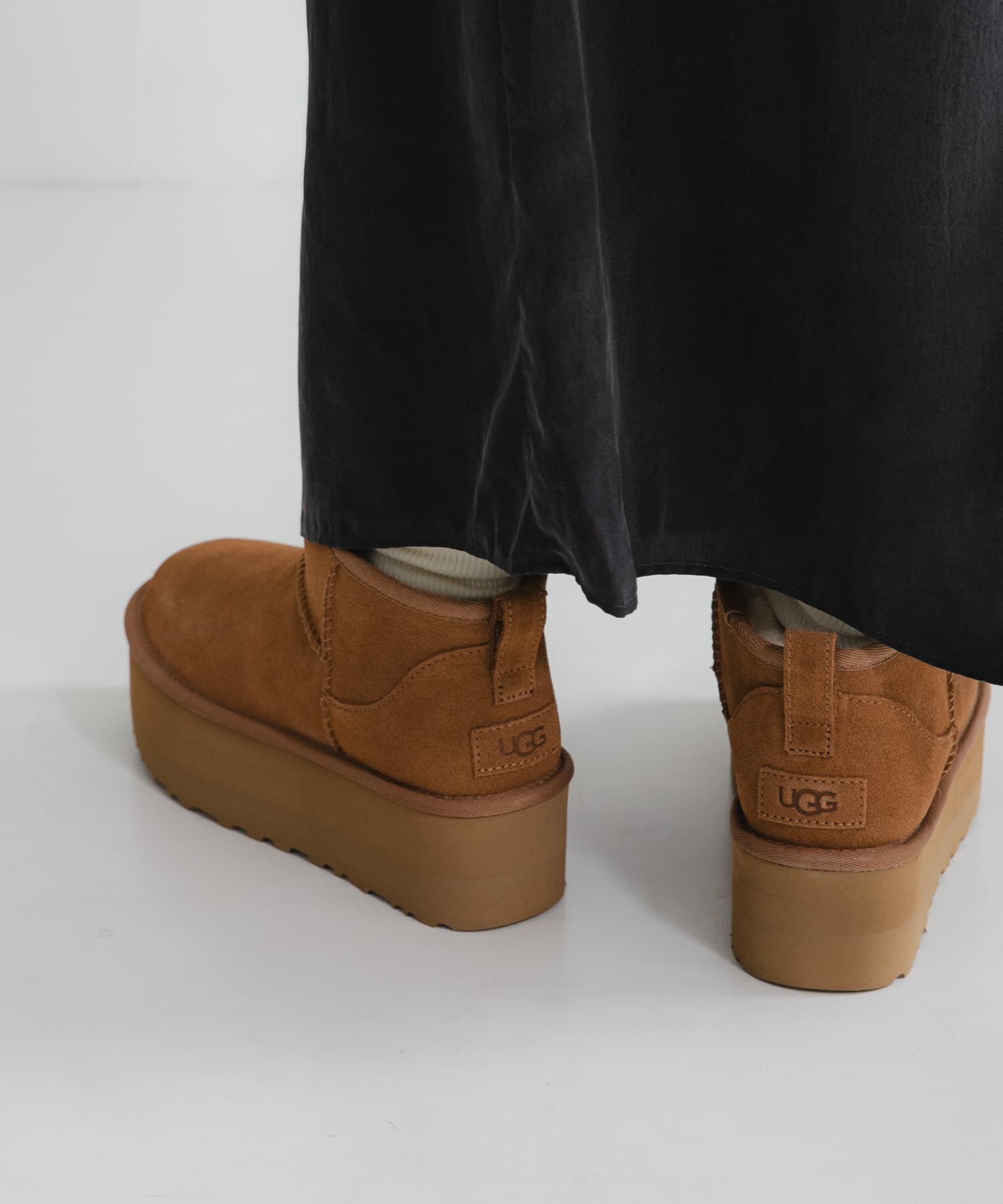 URBAN RESEARCH「UGG　ULTRA MINI PLATFORM」|ショートブーツ|