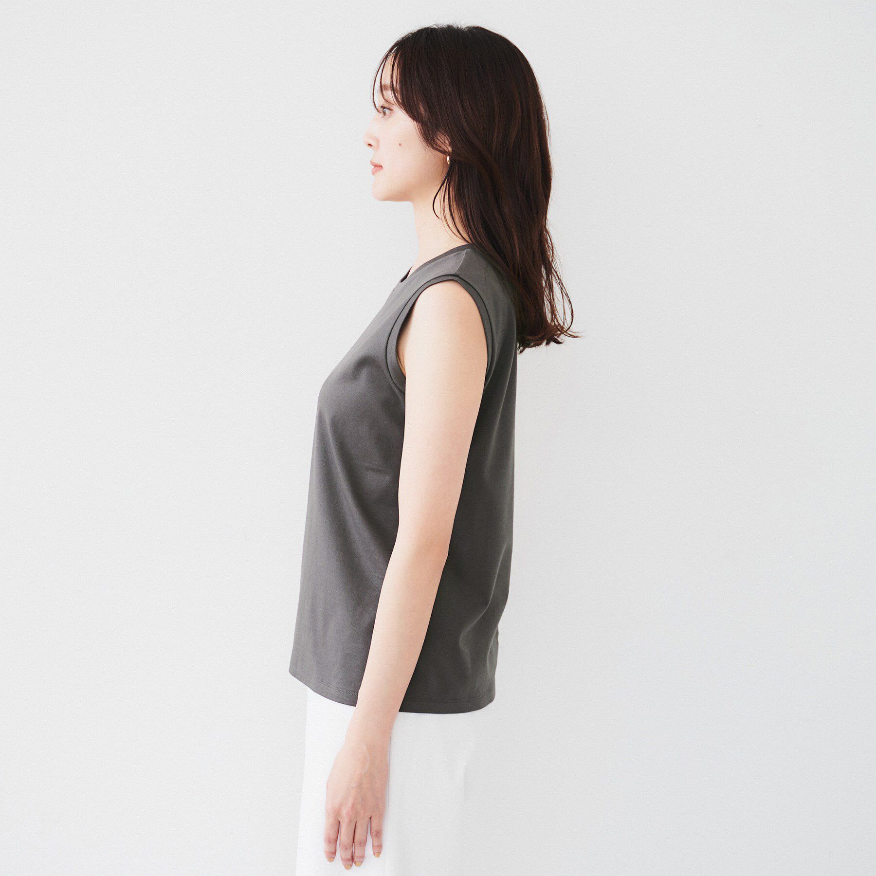 UNTITLED「ノースリーブプルオーバー」|Tシャツ・カットソー|