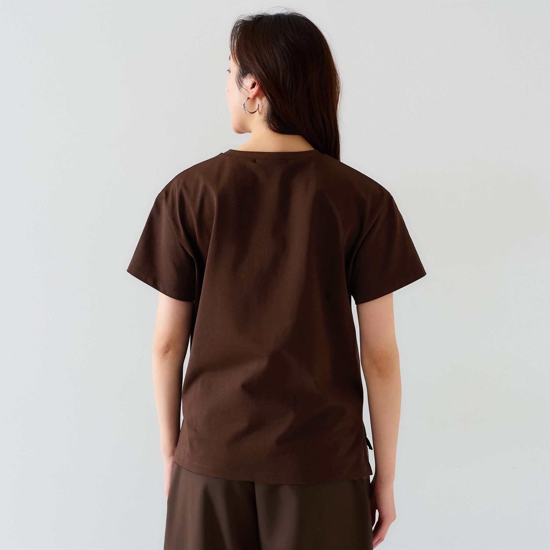 UNTITLED「【ベーシック/インナーにも/手洗い可】クルーネックプルオーバー」|Tシャツ・カットソー|