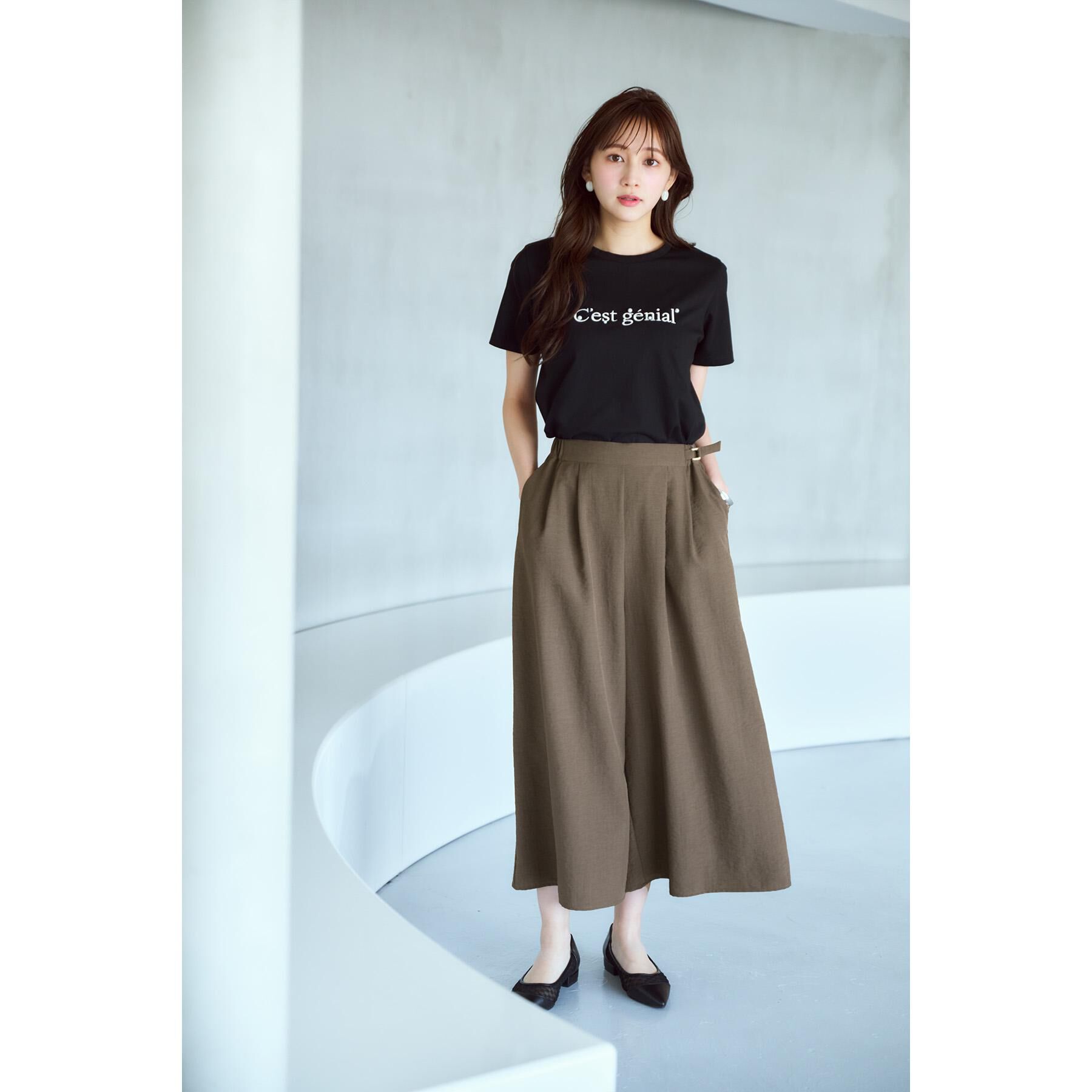 index「パール調刺繍ロゴTシャツ【汗ジミ防止／吸水速乾／接触冷感／UVケア／洗濯機洗い可】」|Tシャツ・カットソー|