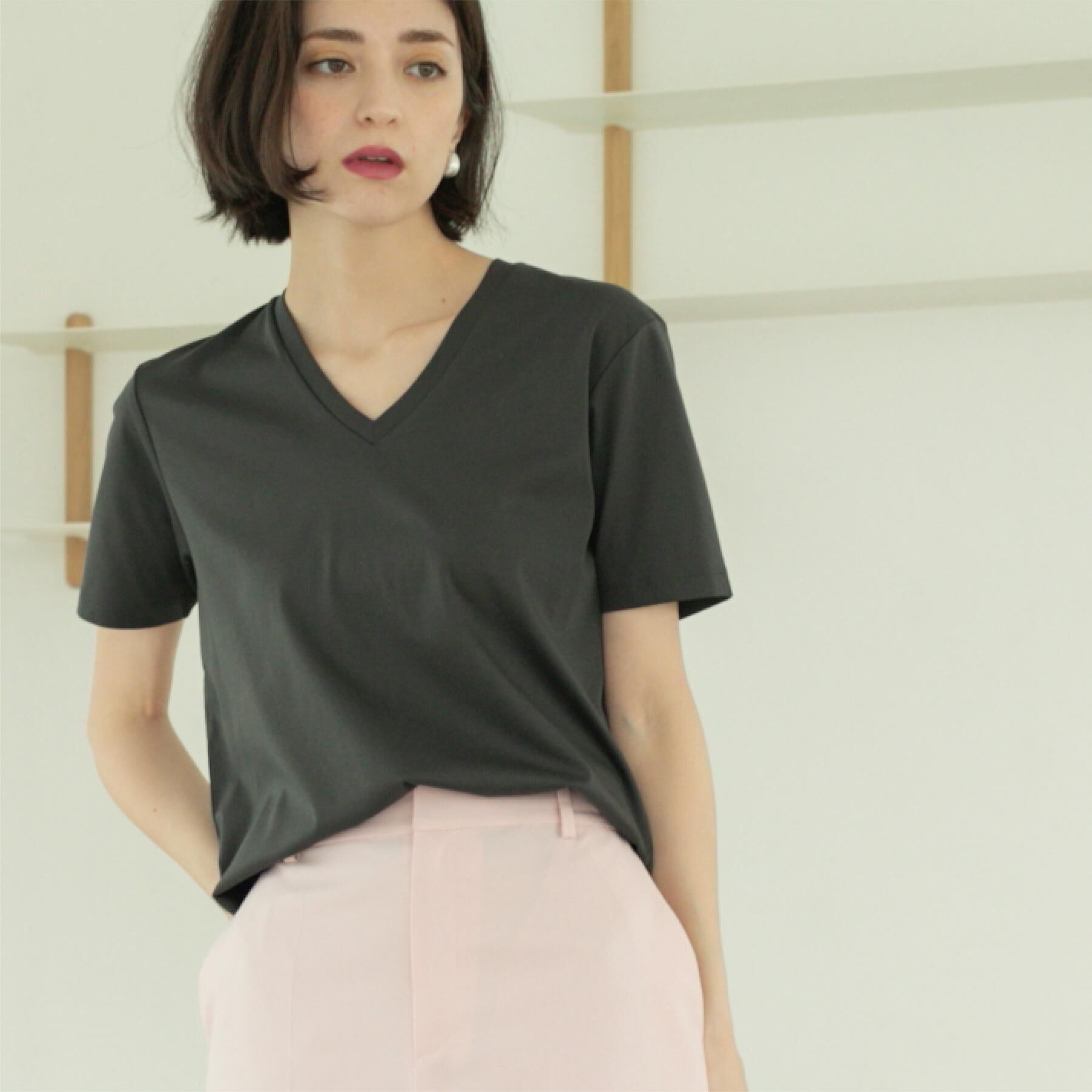 OPAQUE.CLIP「《5色展開／SS-LLサイズ》VネックベーシックTシャツ【接触冷感／洗濯機洗い可】」|Tシャツ・カットソー|