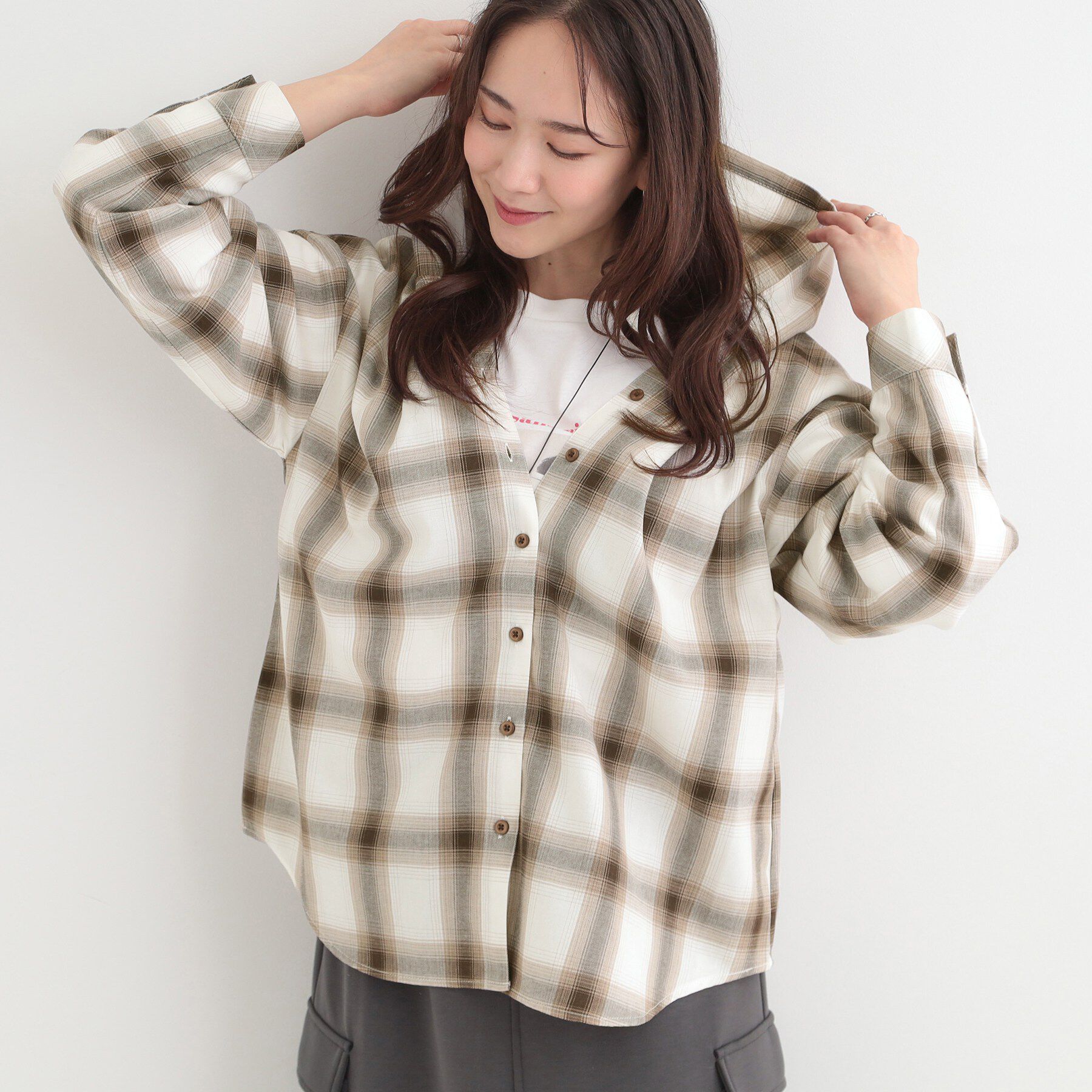 SHOO･LA･RUE「【洗濯機可】涼しげで軽やかな チェックシャツパーカ」|シャツ・ブラウス|オフホワイト(203
