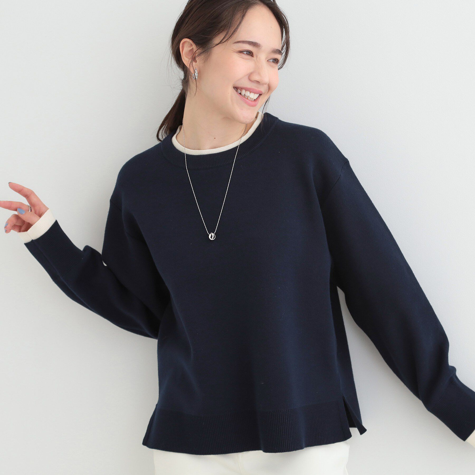 SHOO･LA･RUE「【洗濯機可/S-LL/インしなくても着られる】1枚で決まる　レイヤード風スウェットライクニット」|ニット・セーター|ネイビー(094)
