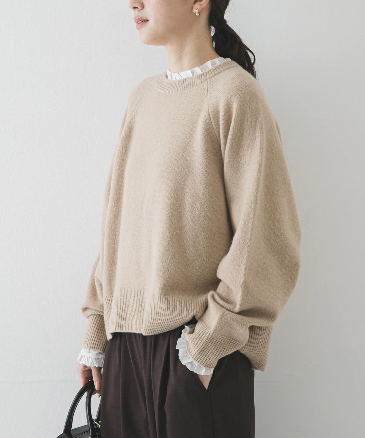 URBAN RESEARCH「カシミヤ強縮クルーネックニット」|ニット・セーター|ベージュ