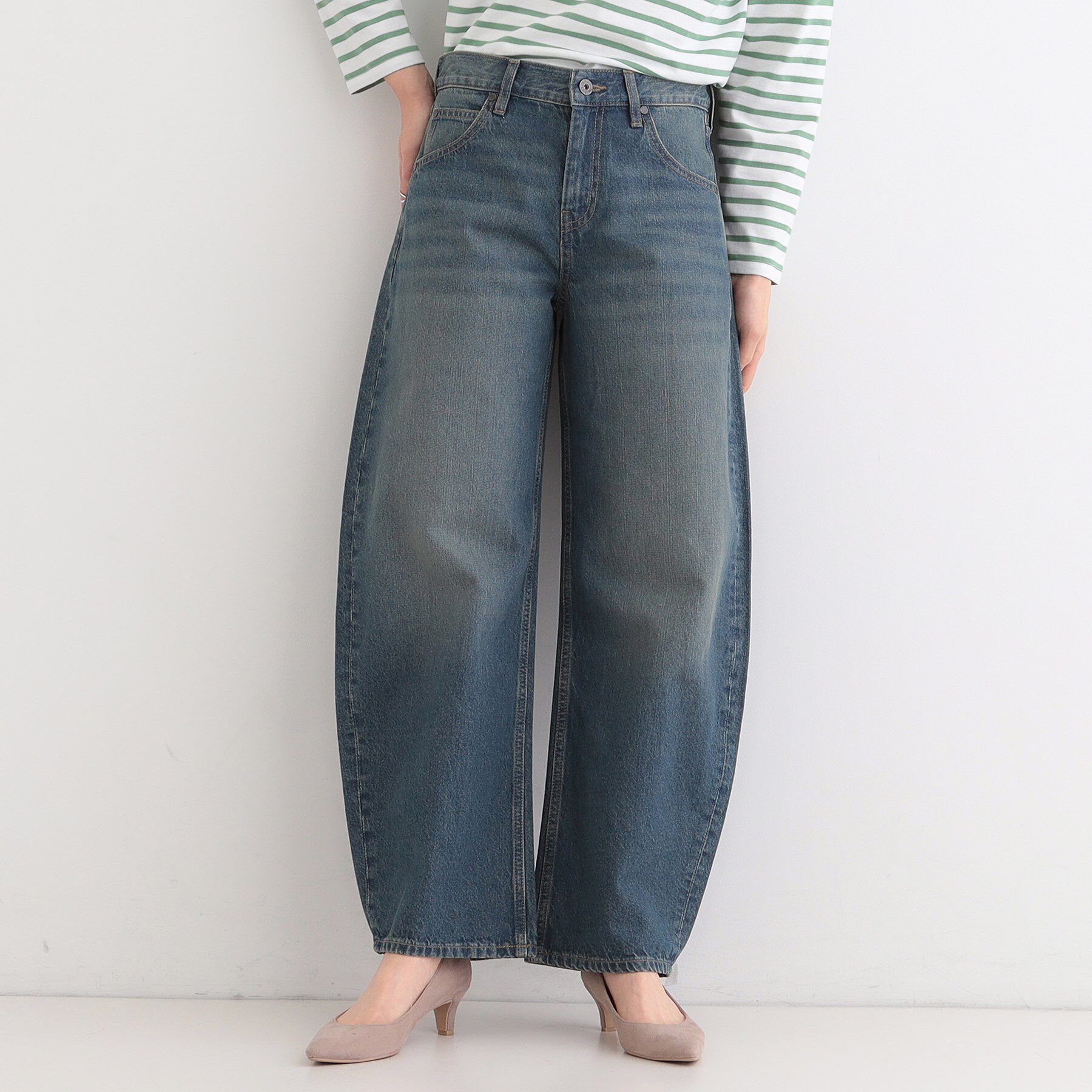 SHOO･LA･RUE「【SHOO・LA・RUE DENIM】ゆるっと決まる こなれカーブデニムパンツ」|デニム|ブルー(093)