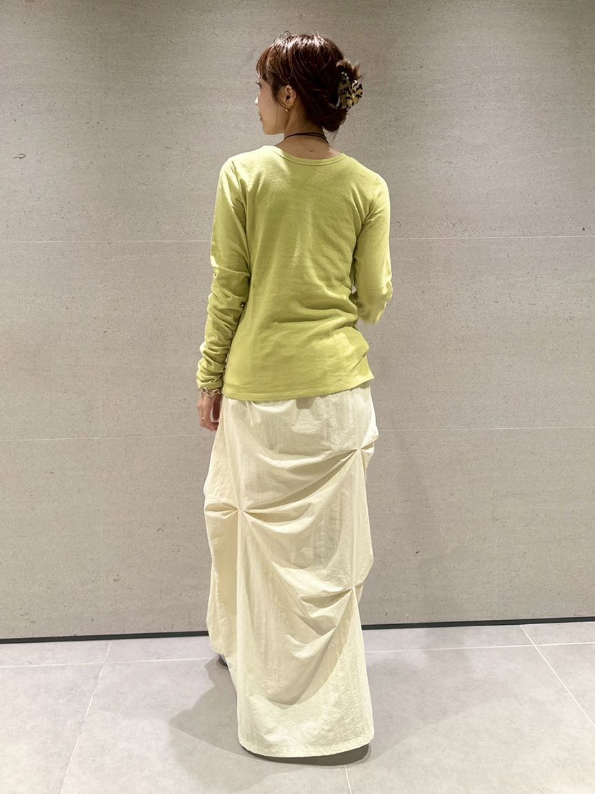 emmi atelier「【ONLINE限定カラーあり】2wayスラブ天竺カットソー」|Tシャツ・カットソー|