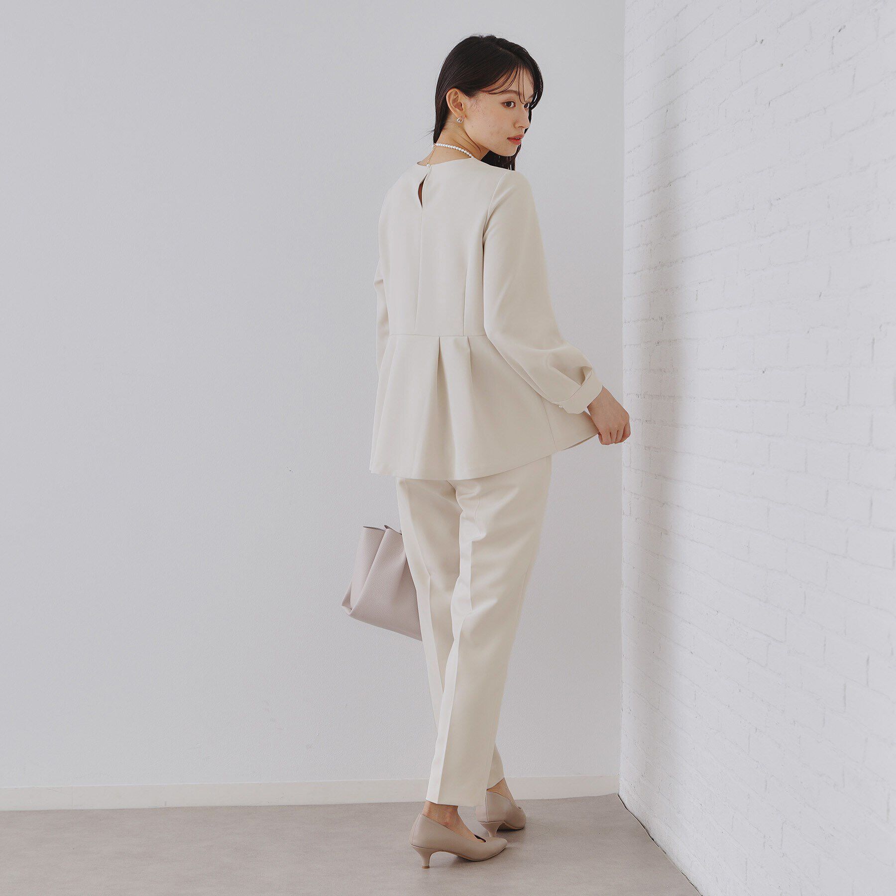 OPAQUE.CLIP「《通勤・セレモニー／セットアップ対応》ペプラムブラウス／ダブルクロス【洗濯機洗い可】」|シャツ・ブラウス|