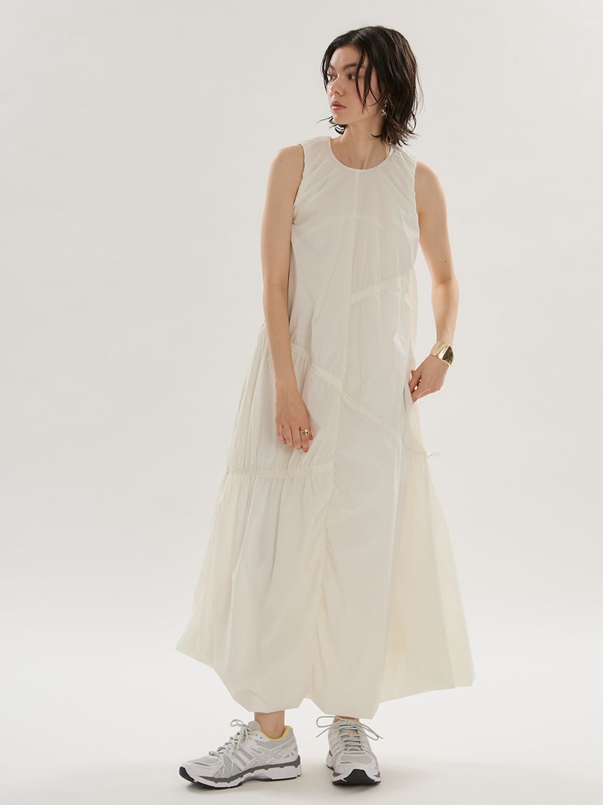 emmi atelier「エアリーギャザーワンピース/撥水」|ワンピース|
