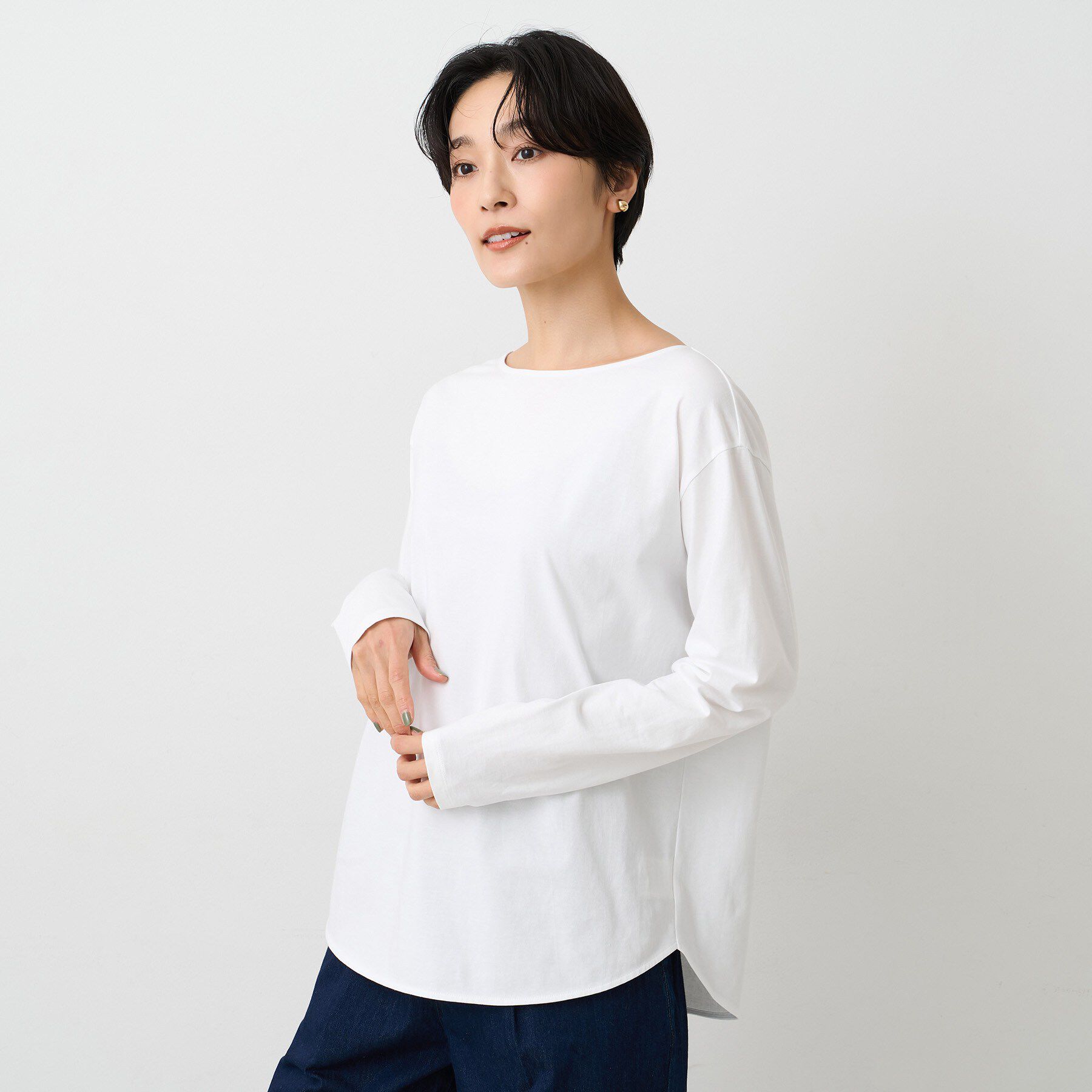 UNTITLED「【洗える/レイヤードTシャツ】ラウンドテールジャージプルオーバー」|Tシャツ・カットソー|ホワイト(001)