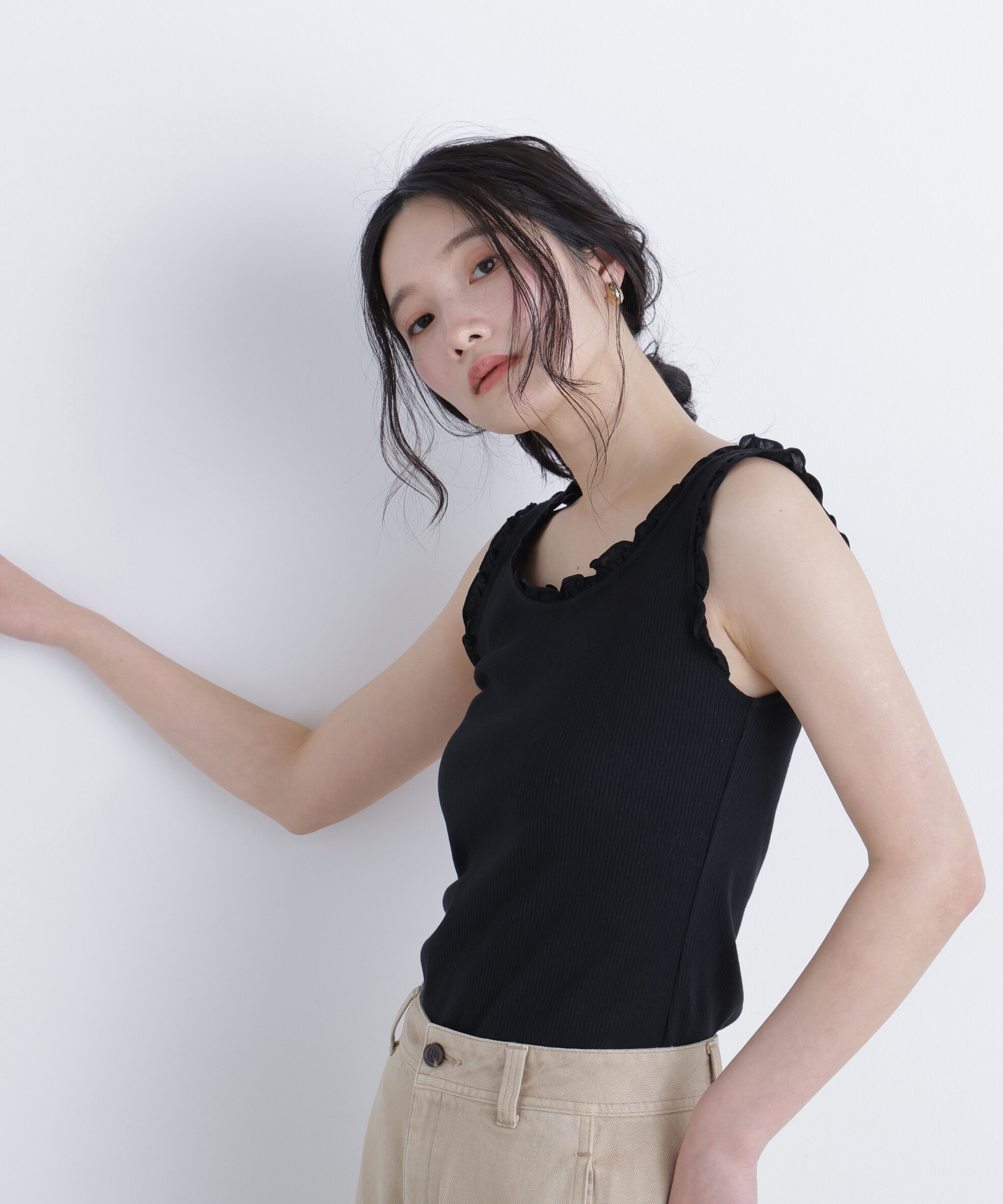  「フリルテレコカットソー」|Tシャツ・カットソー|ブラック