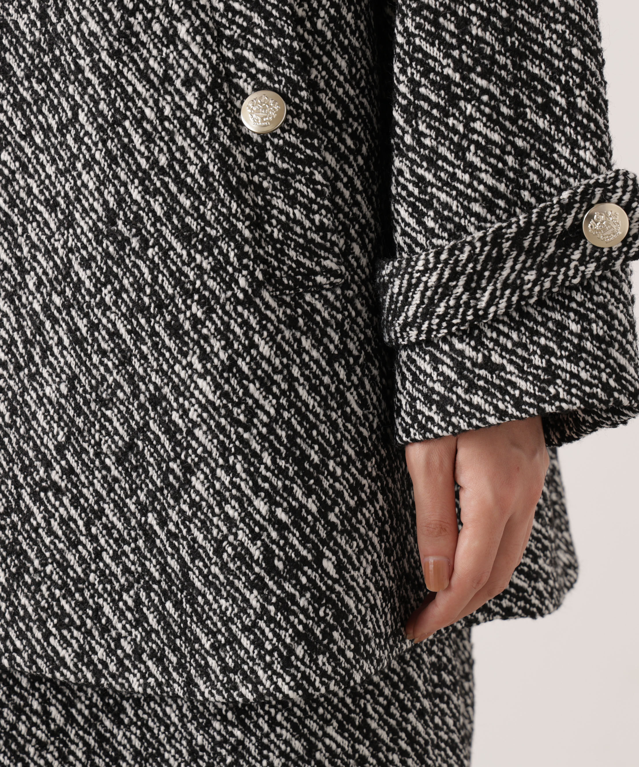 PROPORTION BODY DRESSING「金ボタン付きツイードミドルジャケット 25AW」|ブルゾン・スタジャン|