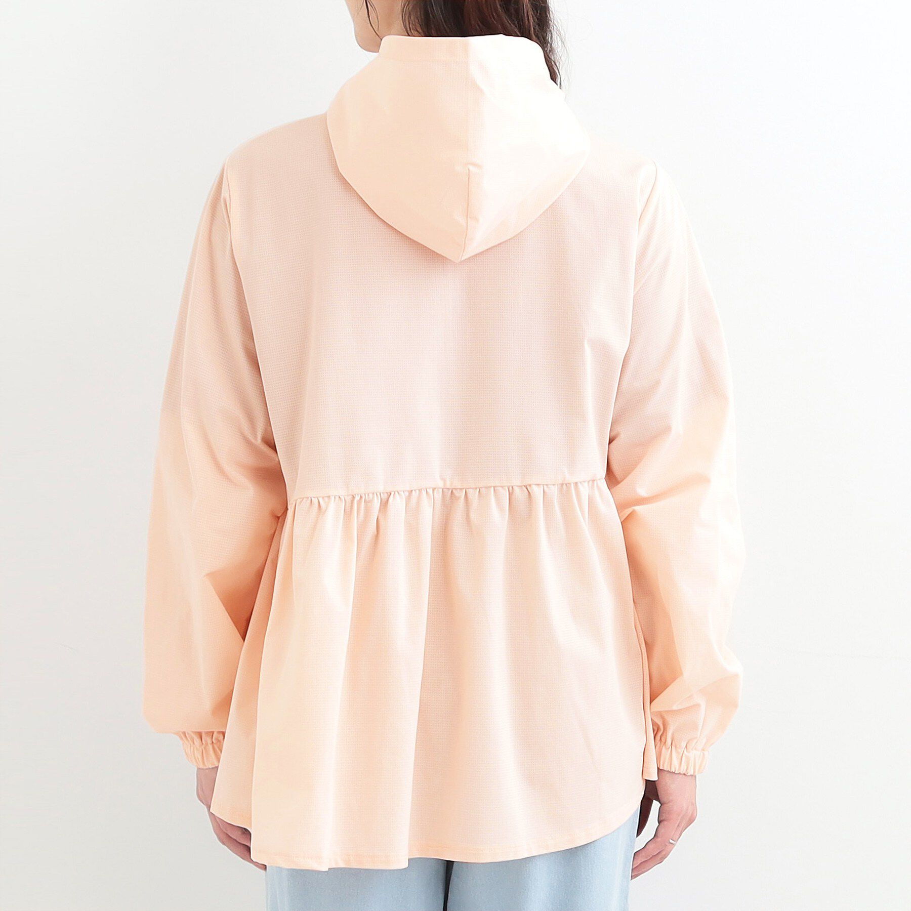 SHOO･LA･RUE「【ひんやり/S-LL/体型カバー】ペプラムフリルとゴールドパーツが女性らしい UVパーカ」|ブルゾン・スタジャン|