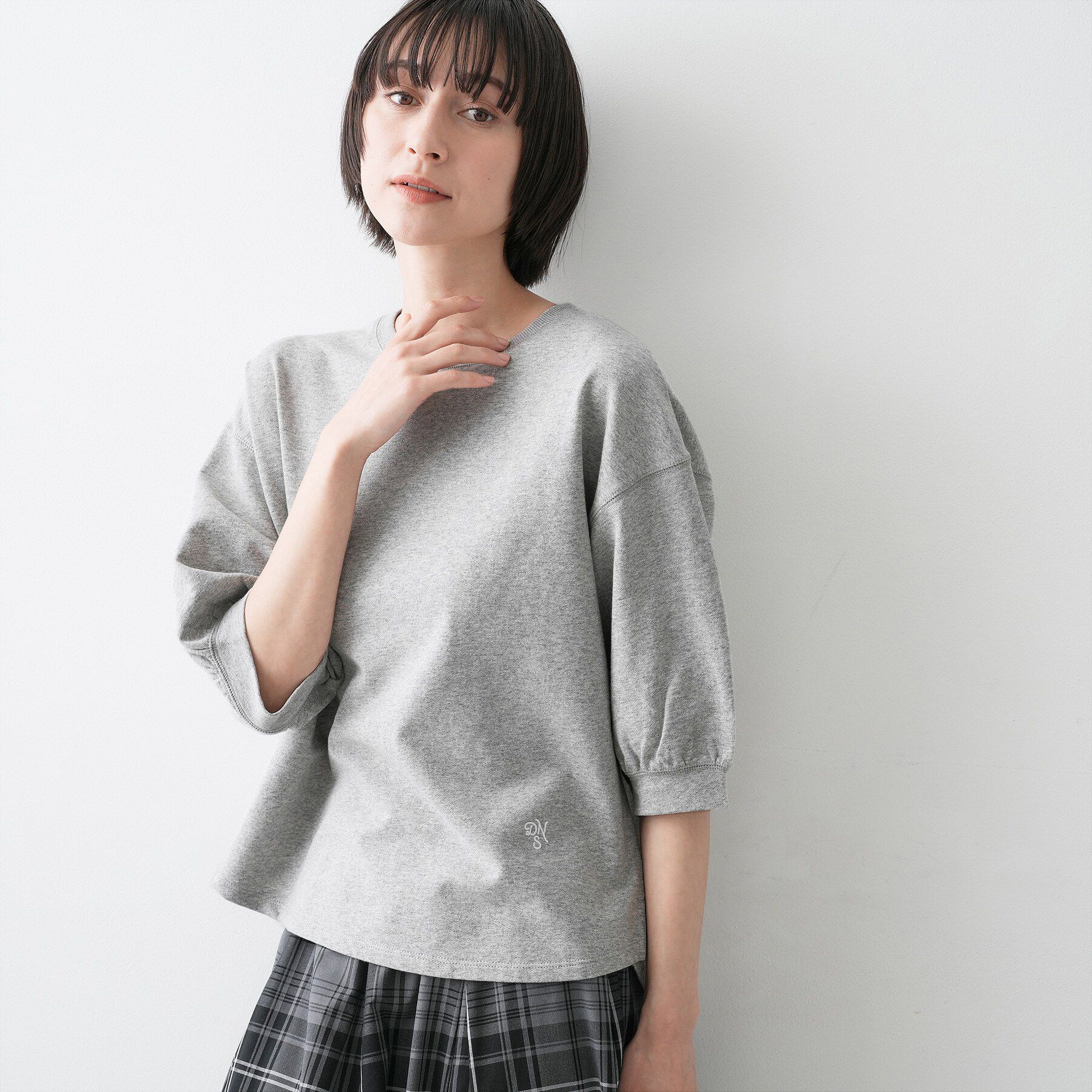 Dessin「【新色追加／360度可愛い】バックヘンリーカットソー5分袖」|Tシャツ・カットソー|