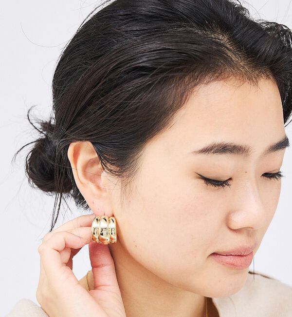 Rouge vif「【LILI CLASPE/リリクラスプ】ELSA SHIELD EARRINGS」|ピアス|