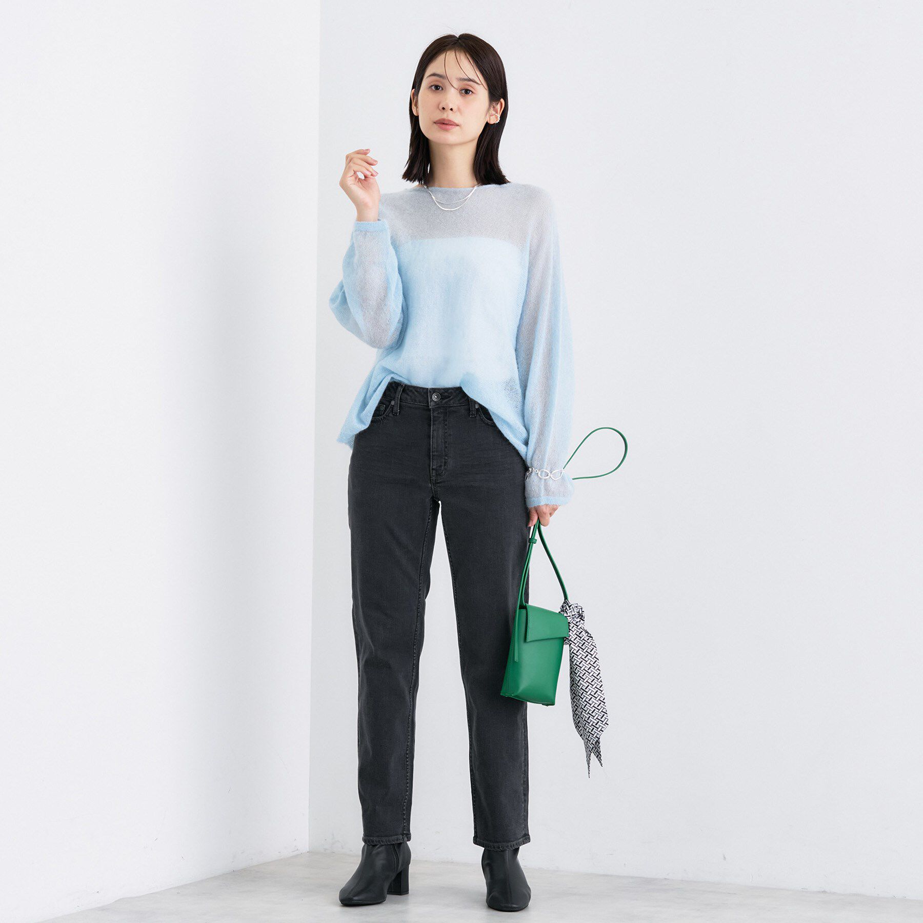 INDIVI「【春の新色登場！褒められデニム】スリムストレート デニムパンツ」|デニム|