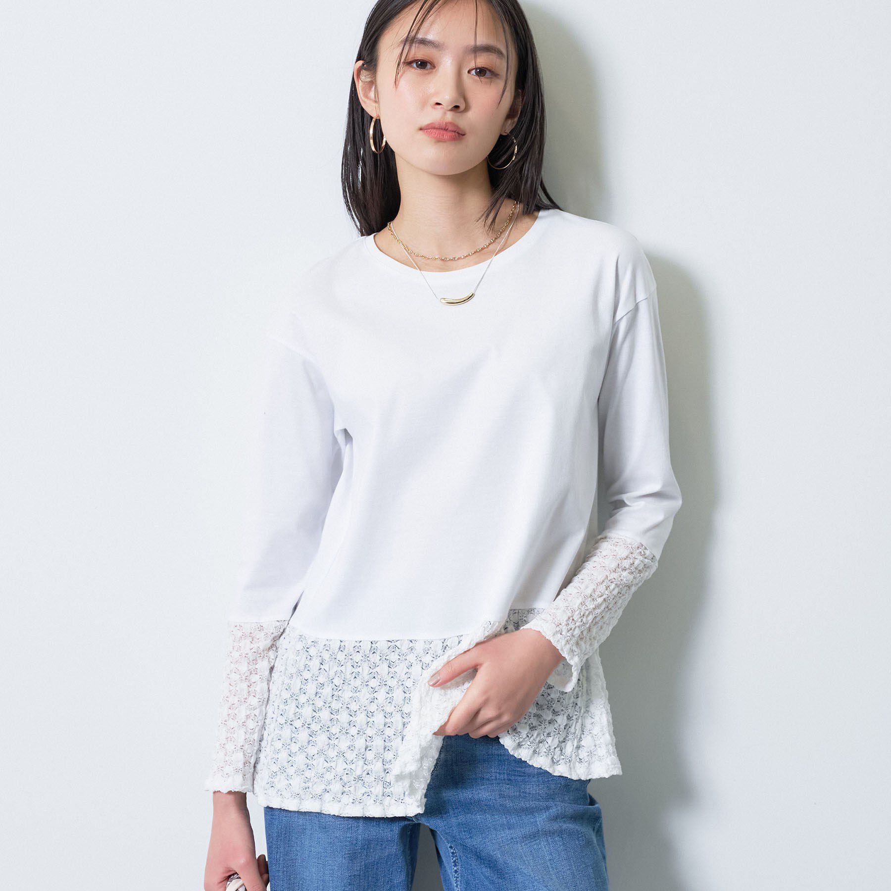 INDIVI「【洗える／レイヤードにおすすめ】シャーリングレース ロングTシャツ」|Tシャツ・カットソー|ホワイト(001)
