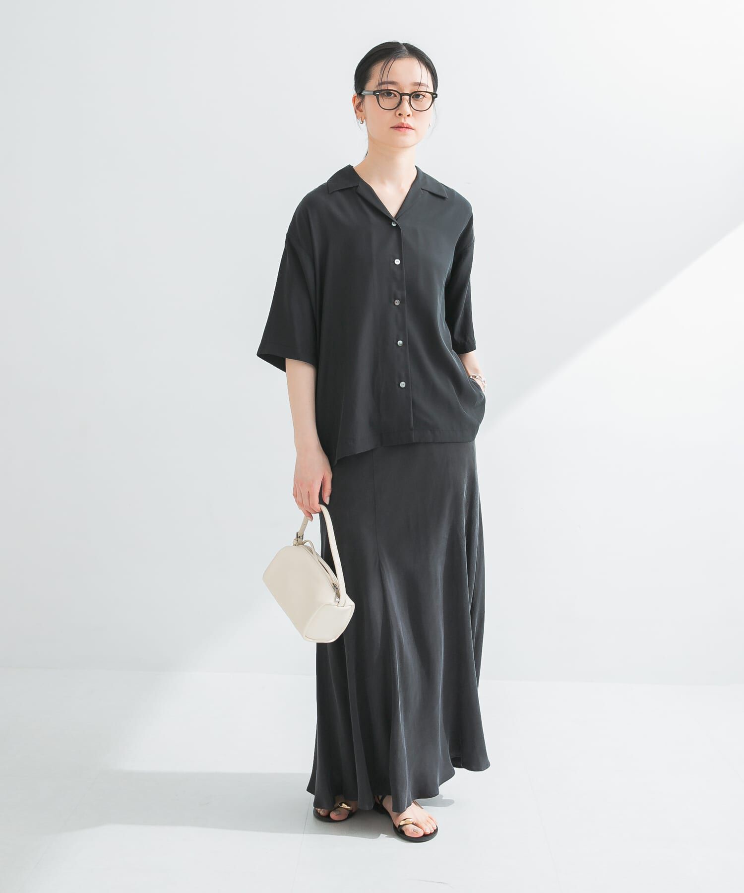 URBAN RESEARCH「LEATHER SQUARE SHOULDER」|ショルダー・メッセンジャー|