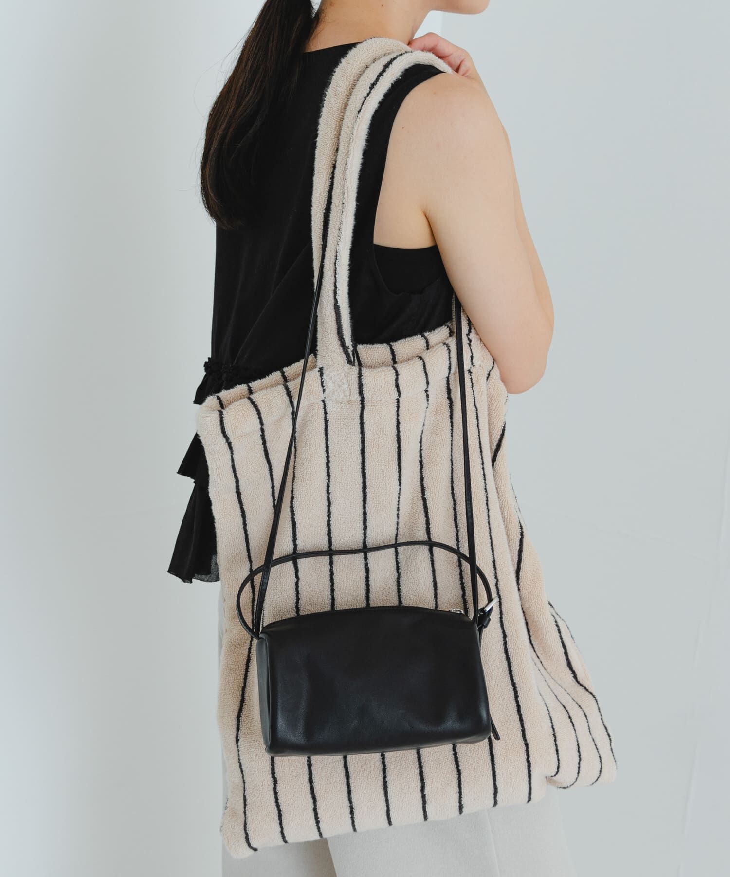 URBAN RESEARCH「LEATHER SQUARE SHOULDER」|ショルダー・メッセンジャー|
