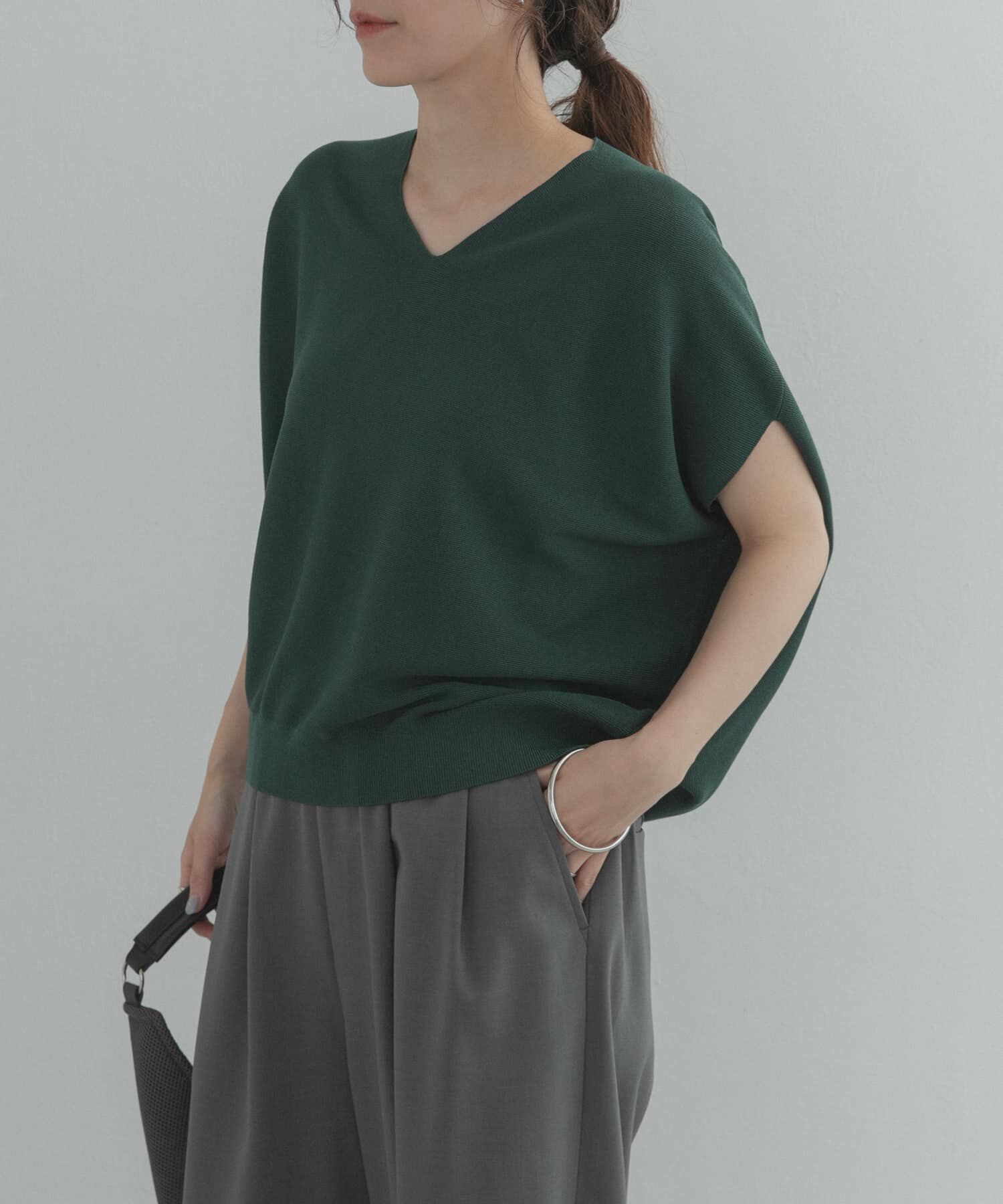 URBAN RESEARCH DOORS「『WEB限定』Vネックコクーンニット」|ベスト・ジレ|
