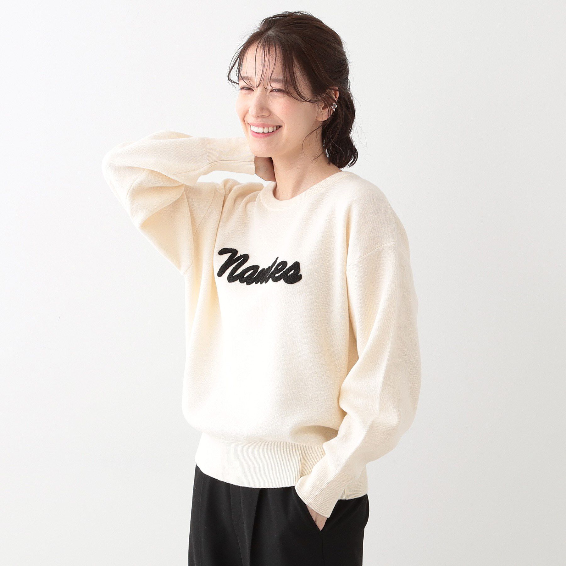 SHOO･LA･RUE「【洗える/S-LL/ちくちくしにくい】大人のための ロゴ入りスウェットライクニット」|ニット・セーター|