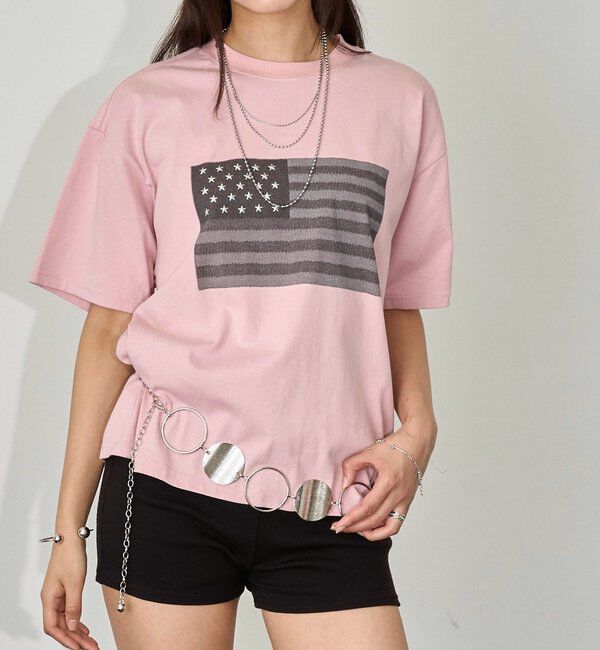  「【UNISEX】KOOKY'N スタースタッズフラッググラフィックTEE」|Tシャツ・カットソー|