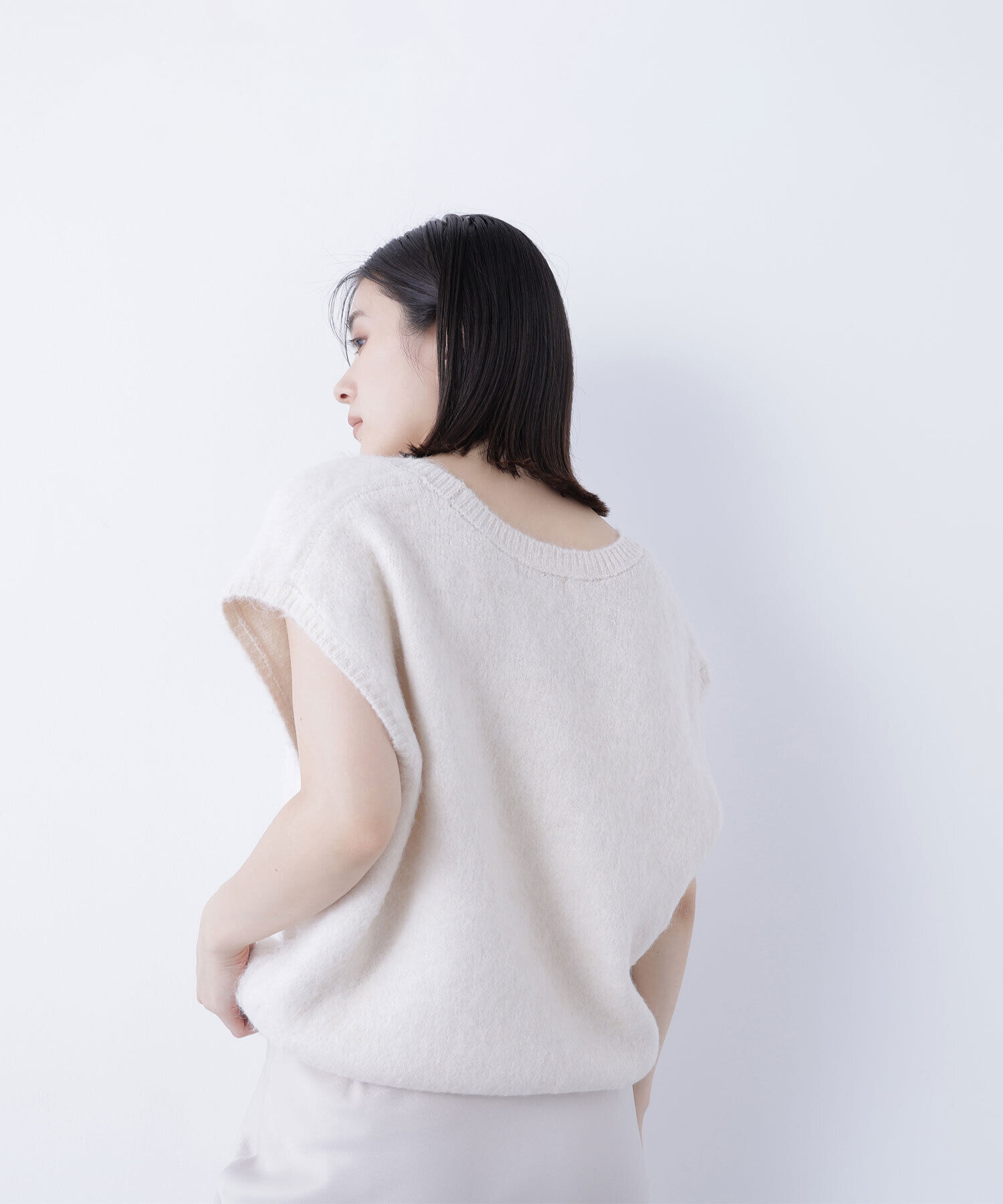  「ヘアリーVネックベスト」|ニット・セーター|