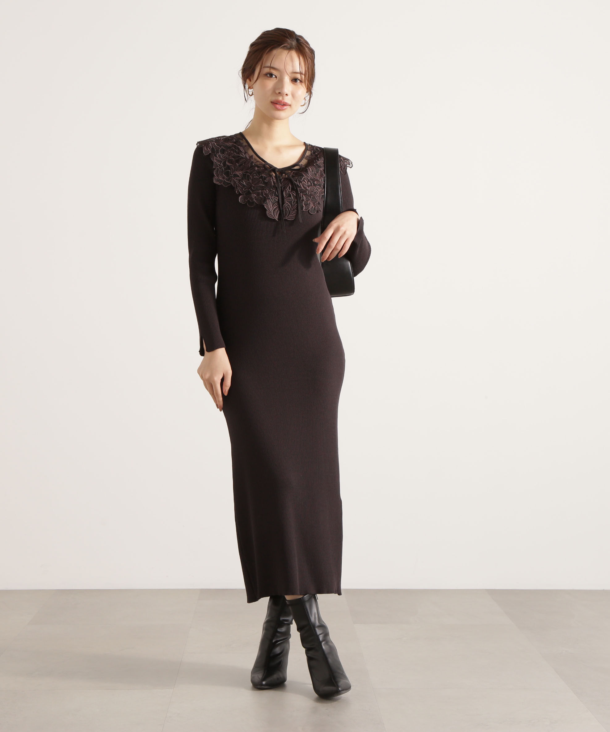 PROPORTION BODY DRESSING「ケープ風レース付きニットワンピース 25AW」|ワンピース|チャコール2