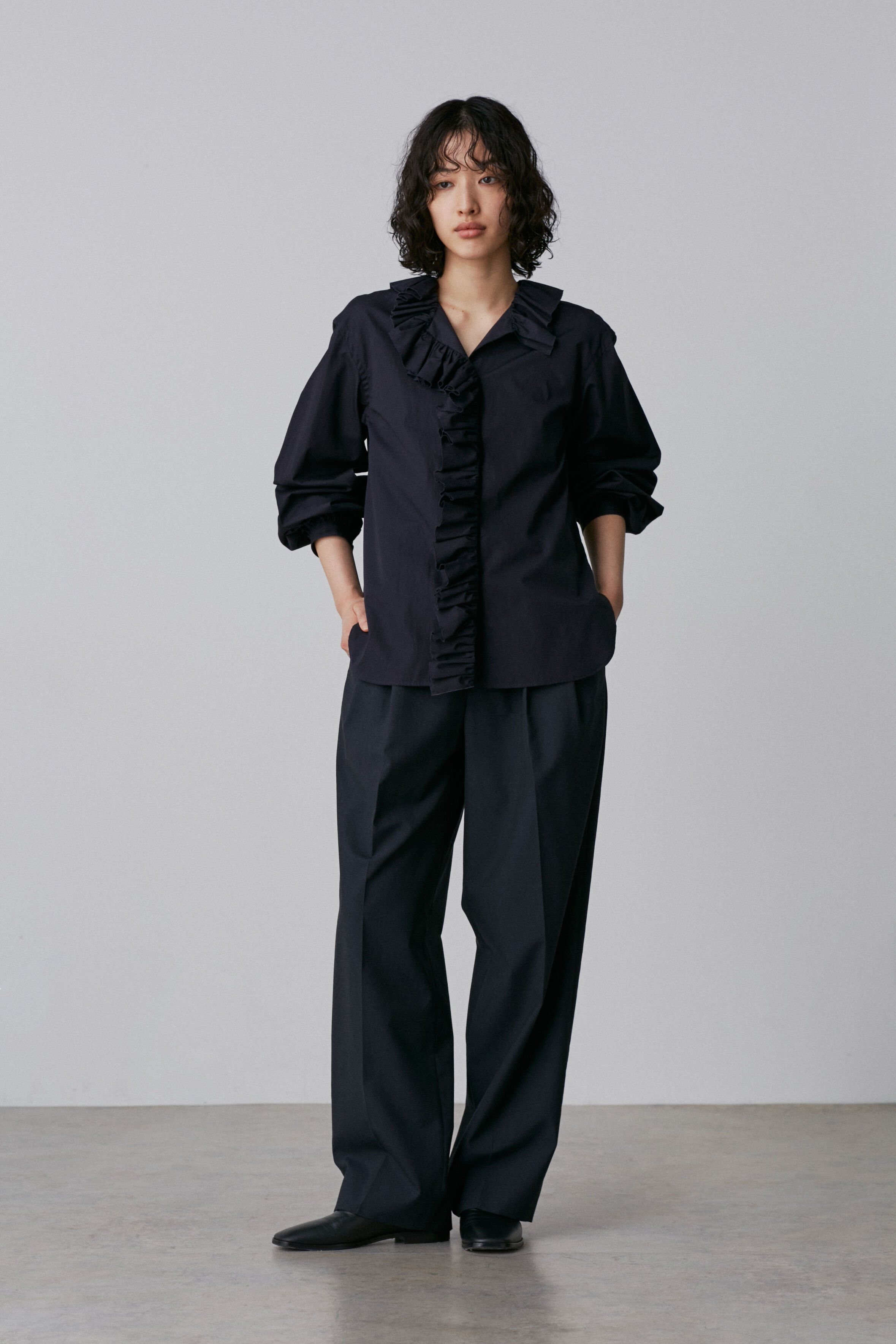 YLEVE 「YLEVE / BOURRIENNE  COTTON TYPEWRITER RUFFLE BLOUSE」|シャツ・ブラウス|