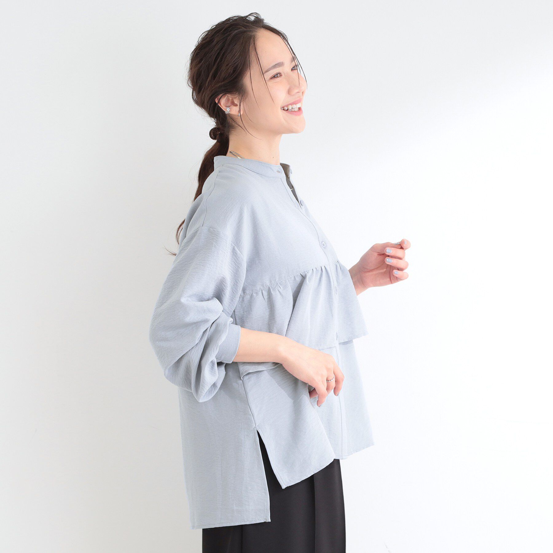 SHOO･LA･RUE「【S-LL】程よい甘さが魅力 ギャザー切り替えフリルシャツ」|シャツ・ブラウス|