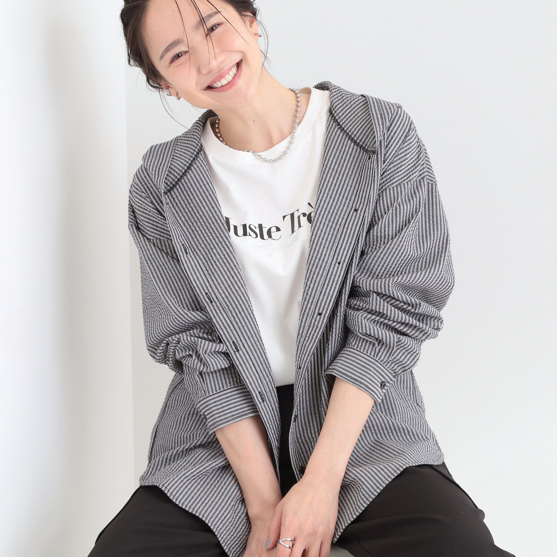 SHOO･LA･RUE「【洗濯機可/S-LL/体型カバー】大人カジュアルスタイルに フード付きストライプシャツ」|シャツ・ブラウス|ブラック(319)