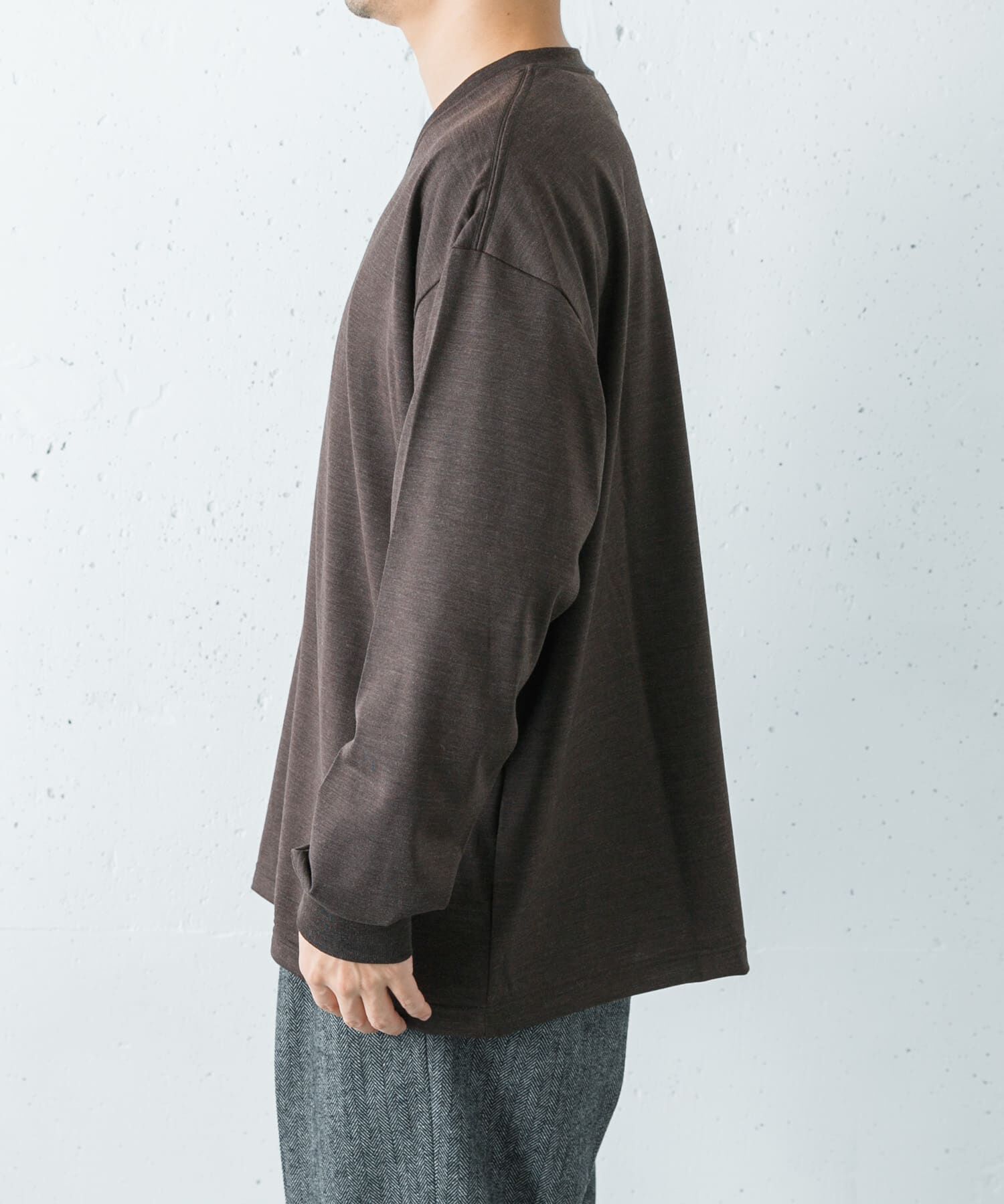 URBAN RESEARCH「new basic　WASHABLE MERINO WOOL V-NECK」|ニット・セーター|