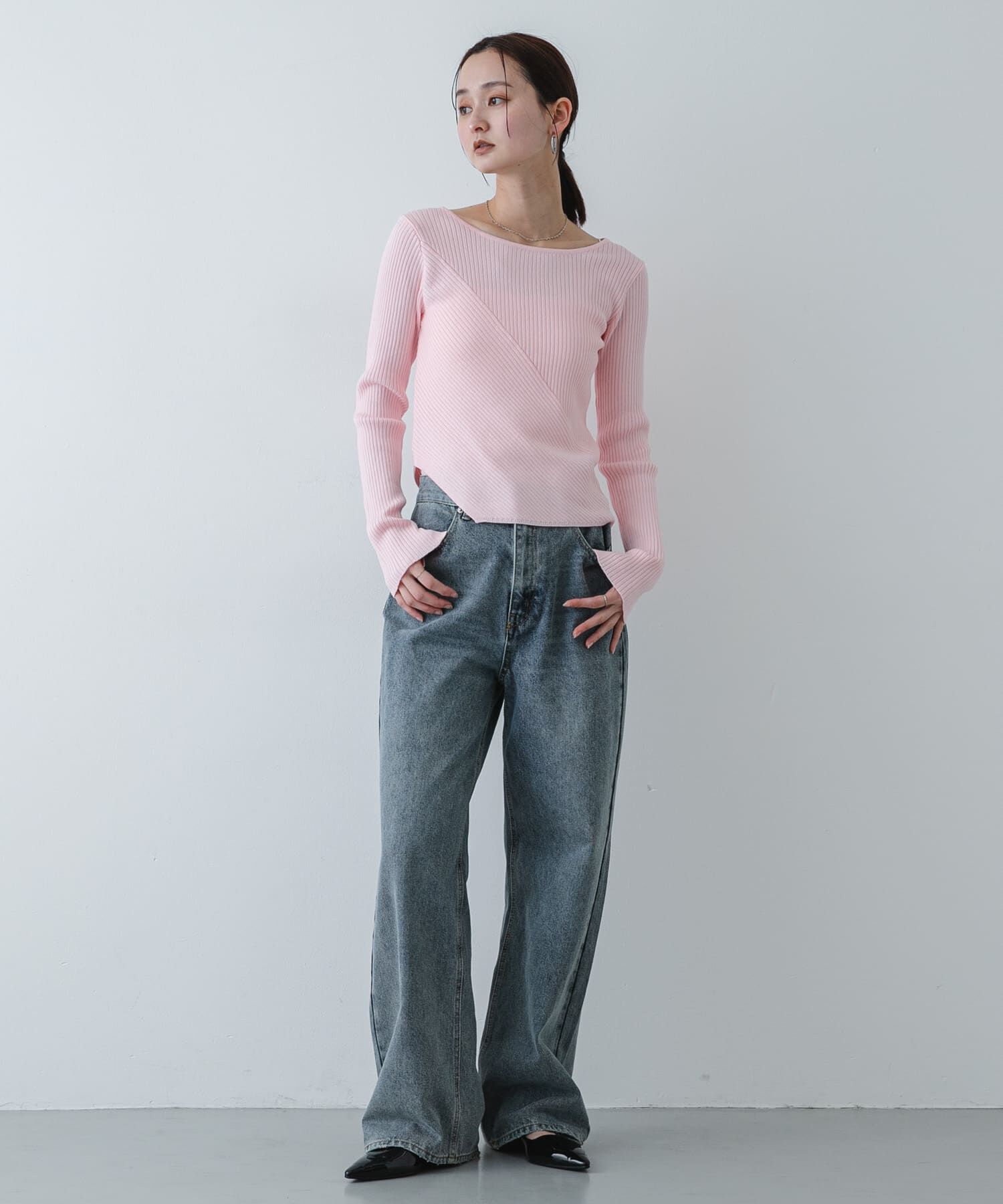 SENSE OF PLACE by URBAN RESEARCH「『洗濯可/防花粉』SKINProofアシメヘムボートネックセーター」|ニット・セーター|