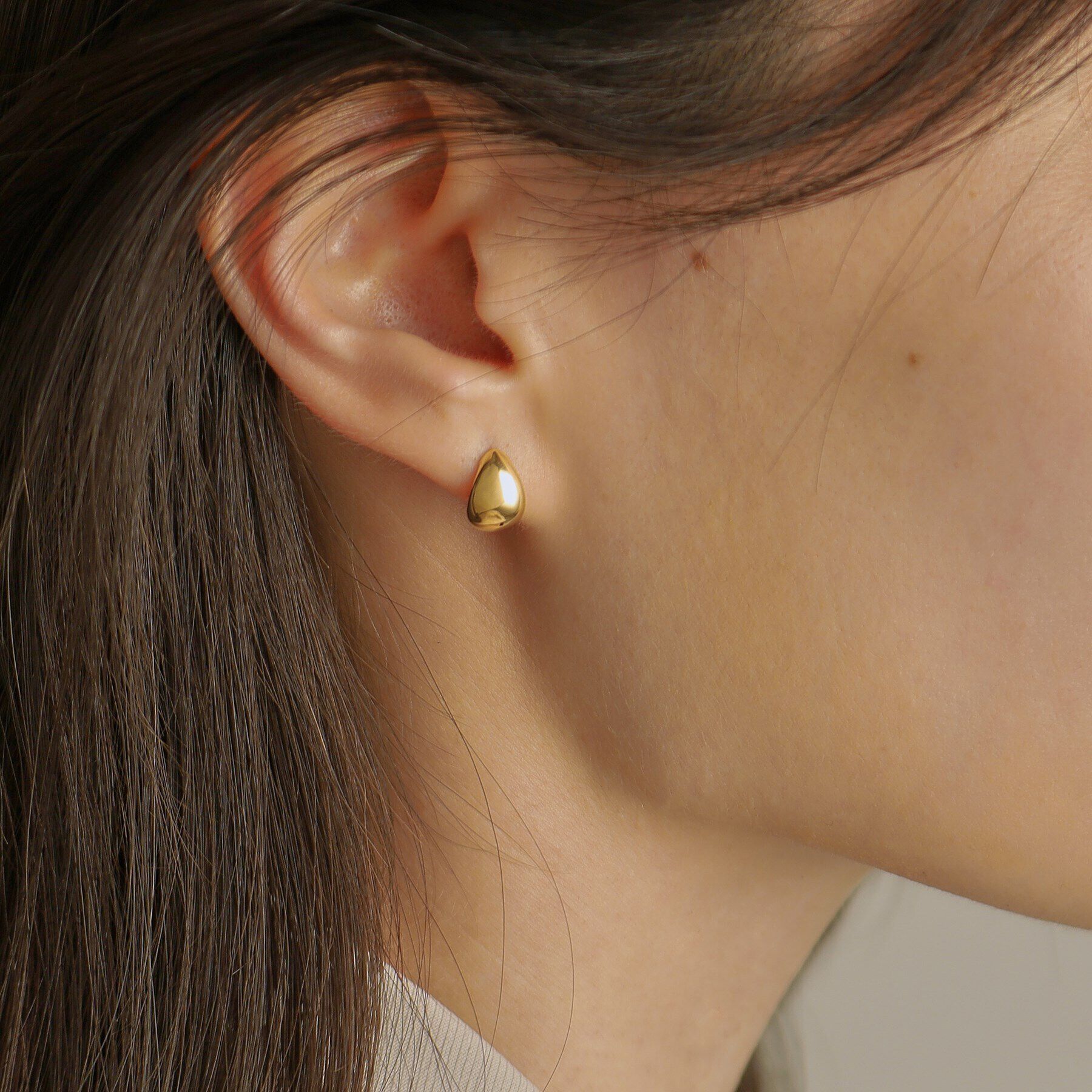 COCOSHNIK「K18ペアシェイプフープ ワンタッチピアス」|ピアス|