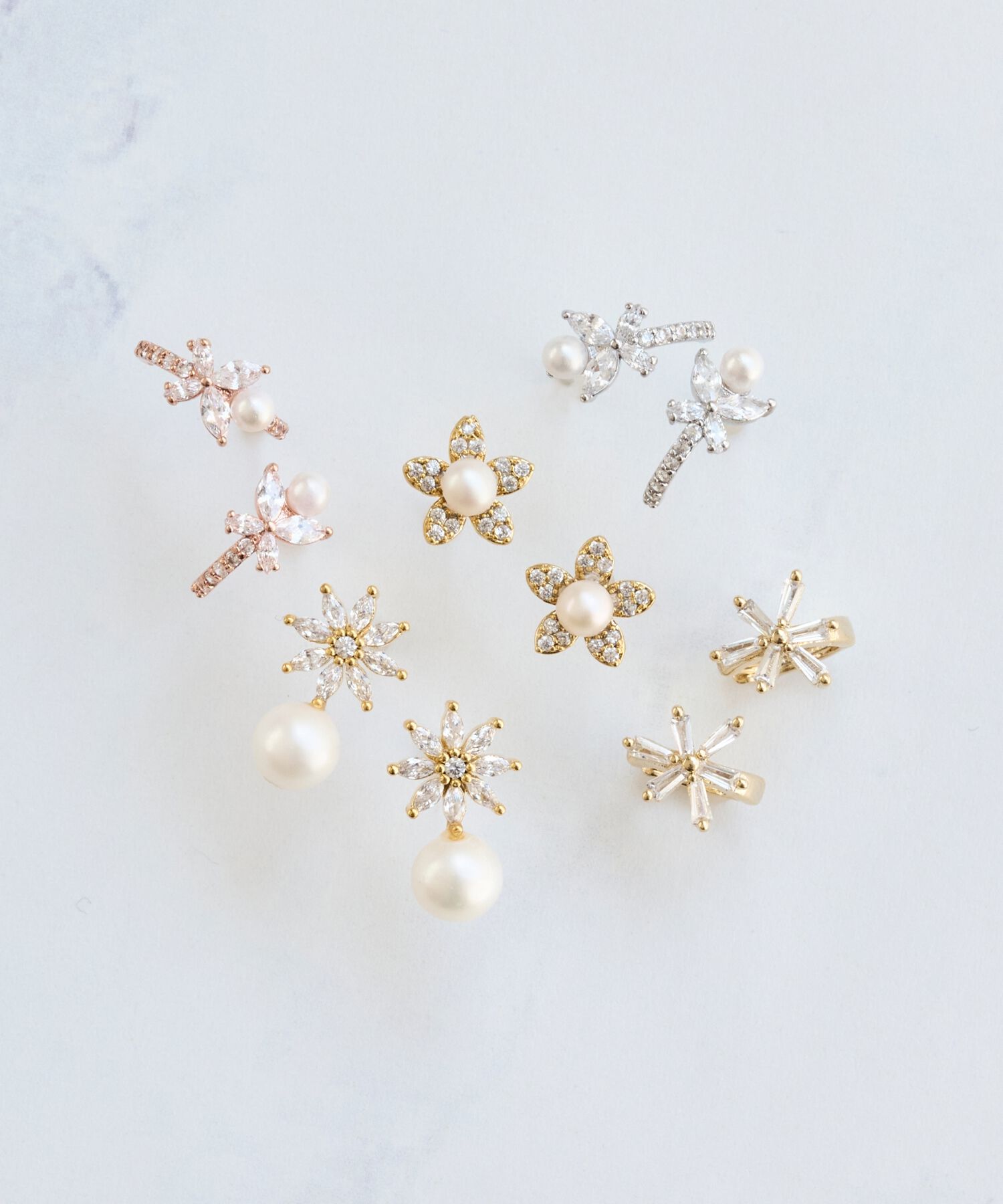 Phoebe「ワンタッチスノーフラークフープピアス」|ピアス|