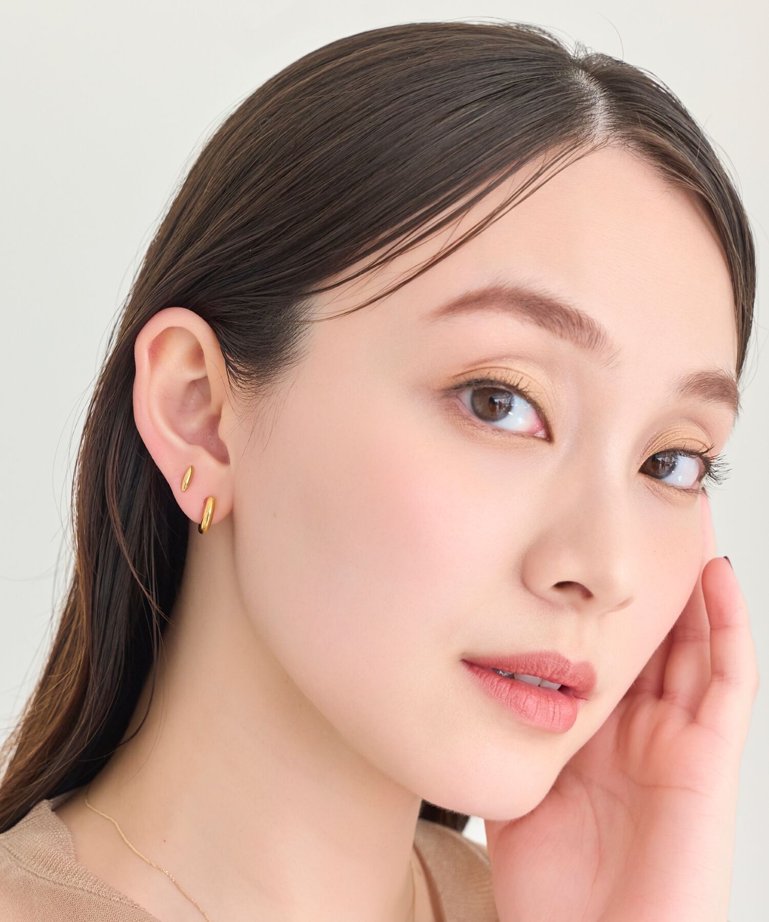 Phoebe「【金属アレルギー対応】メタルオーバルグレースピアス　ゴールド/サージカルステンレス」|ピアス|
